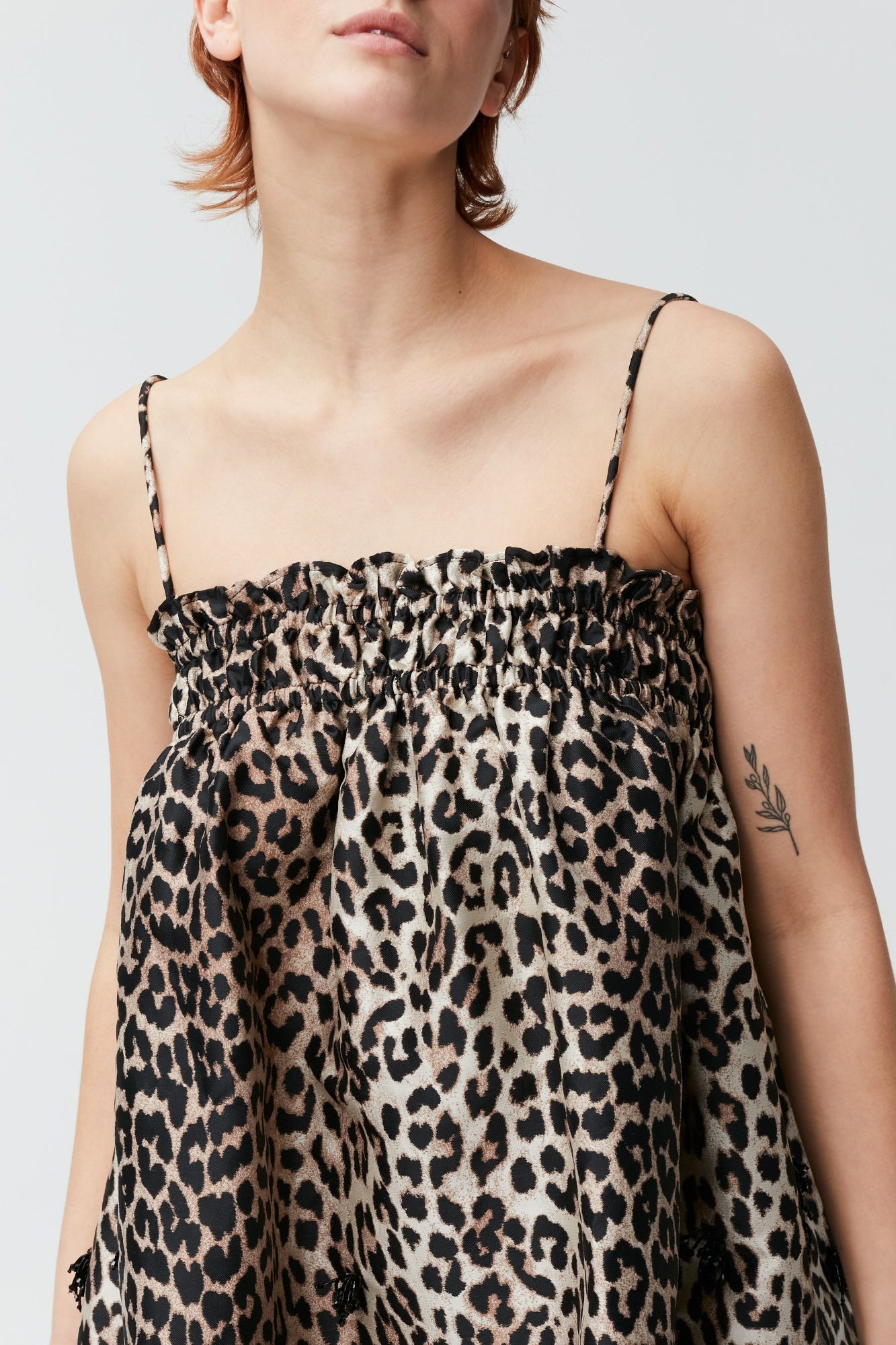 Short babydoll dress with embellishments - Leopard