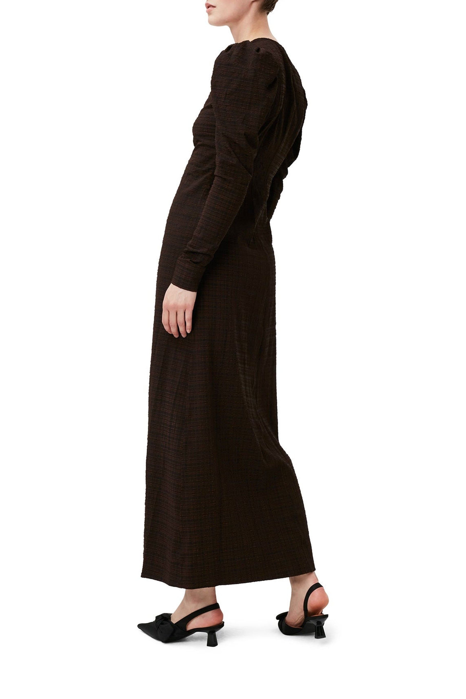 Robe longue à col V en crêpe - Chicory Coffee