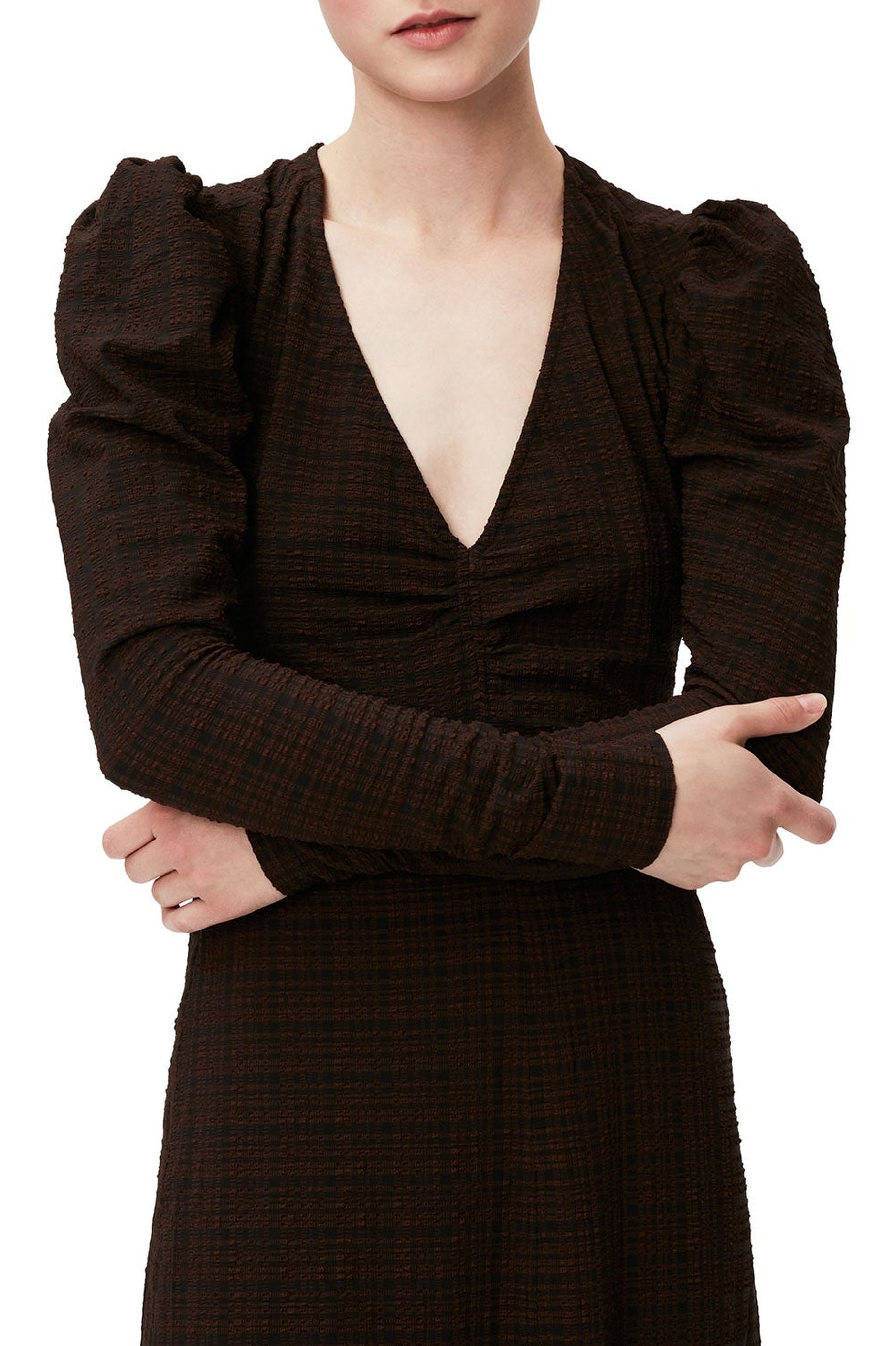 Robe longue à col V en crêpe - Chicory Coffee