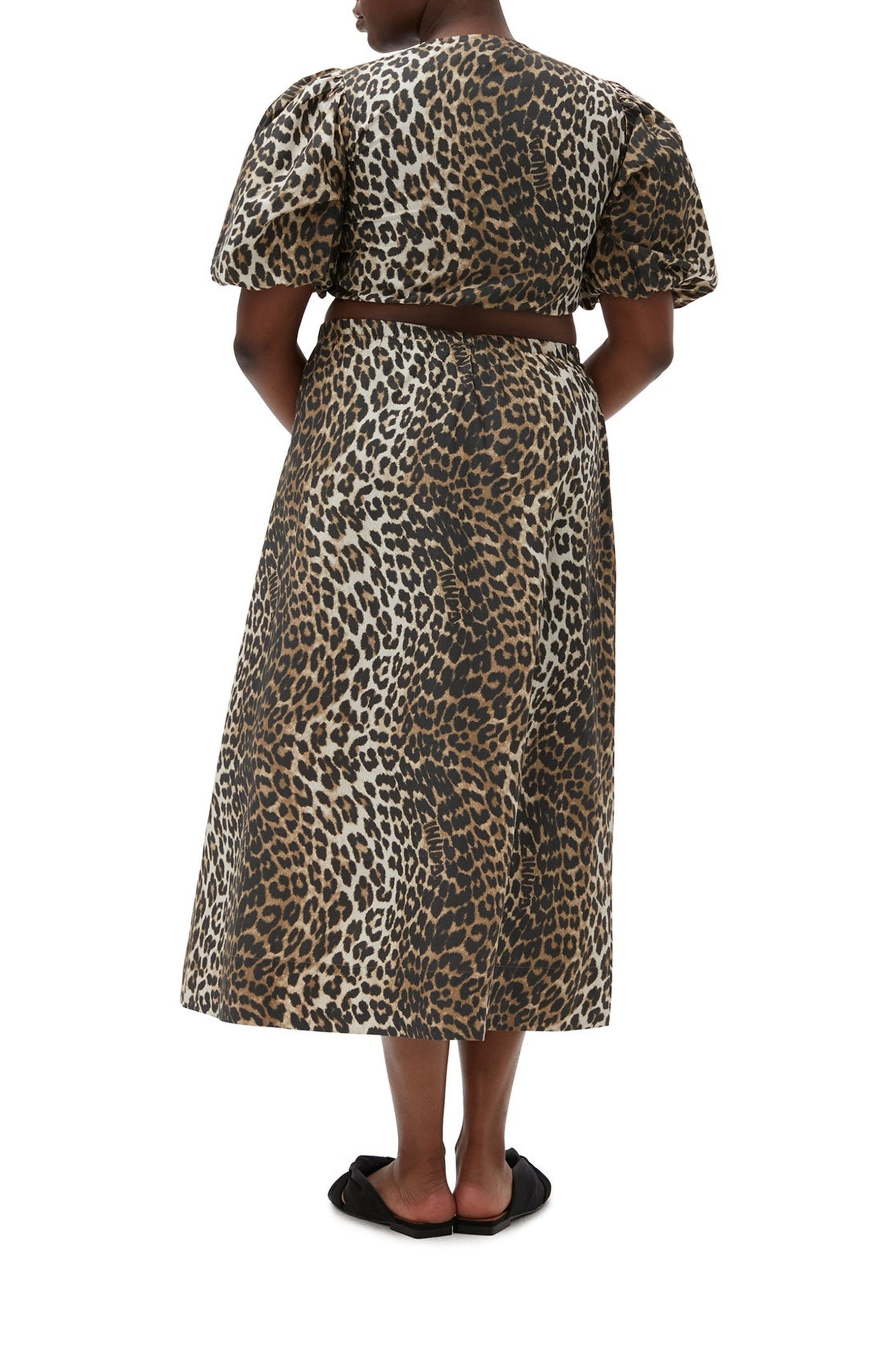 Long elastic skirt with animal print - Leopard Almond Milk