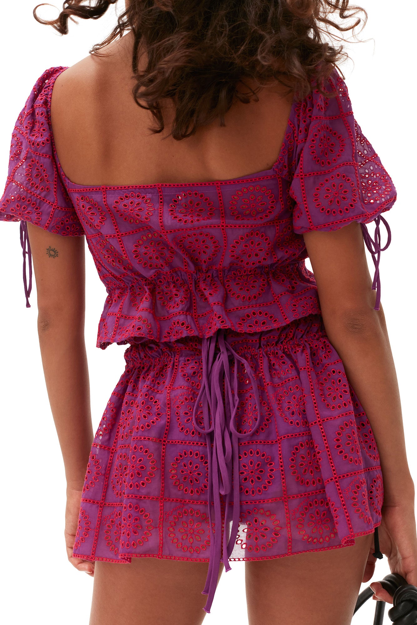 Jupe courte en broderie anglaise - Sparkling Grape