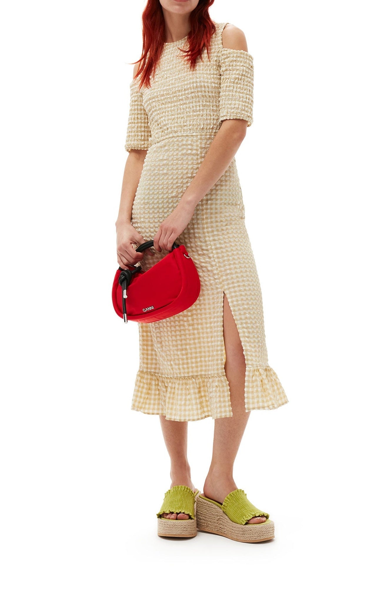 Robe smockée en crêpe - Pale Khaki
