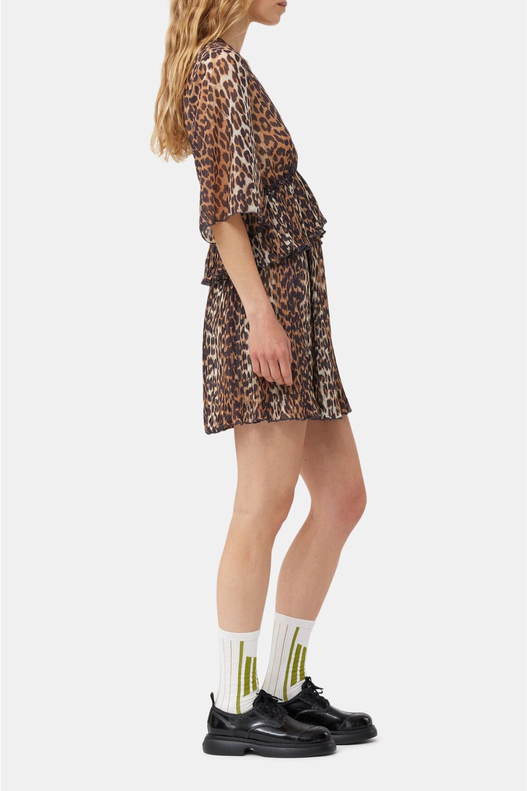 Robe courte volantée imprimé animal - Almond Milk