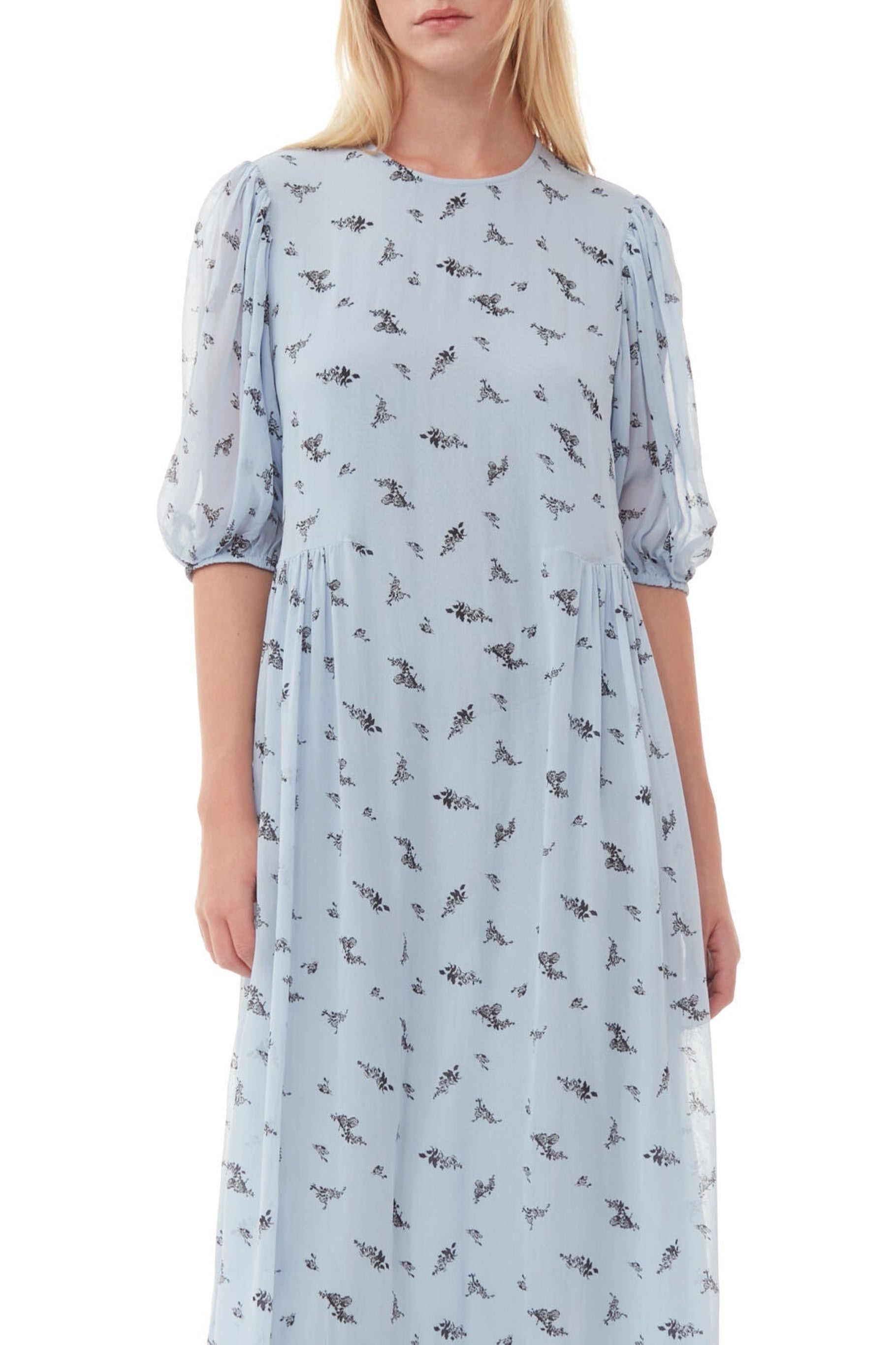 Robe midi en georgette imprimée à manches bouffantes - Brunnera Blue