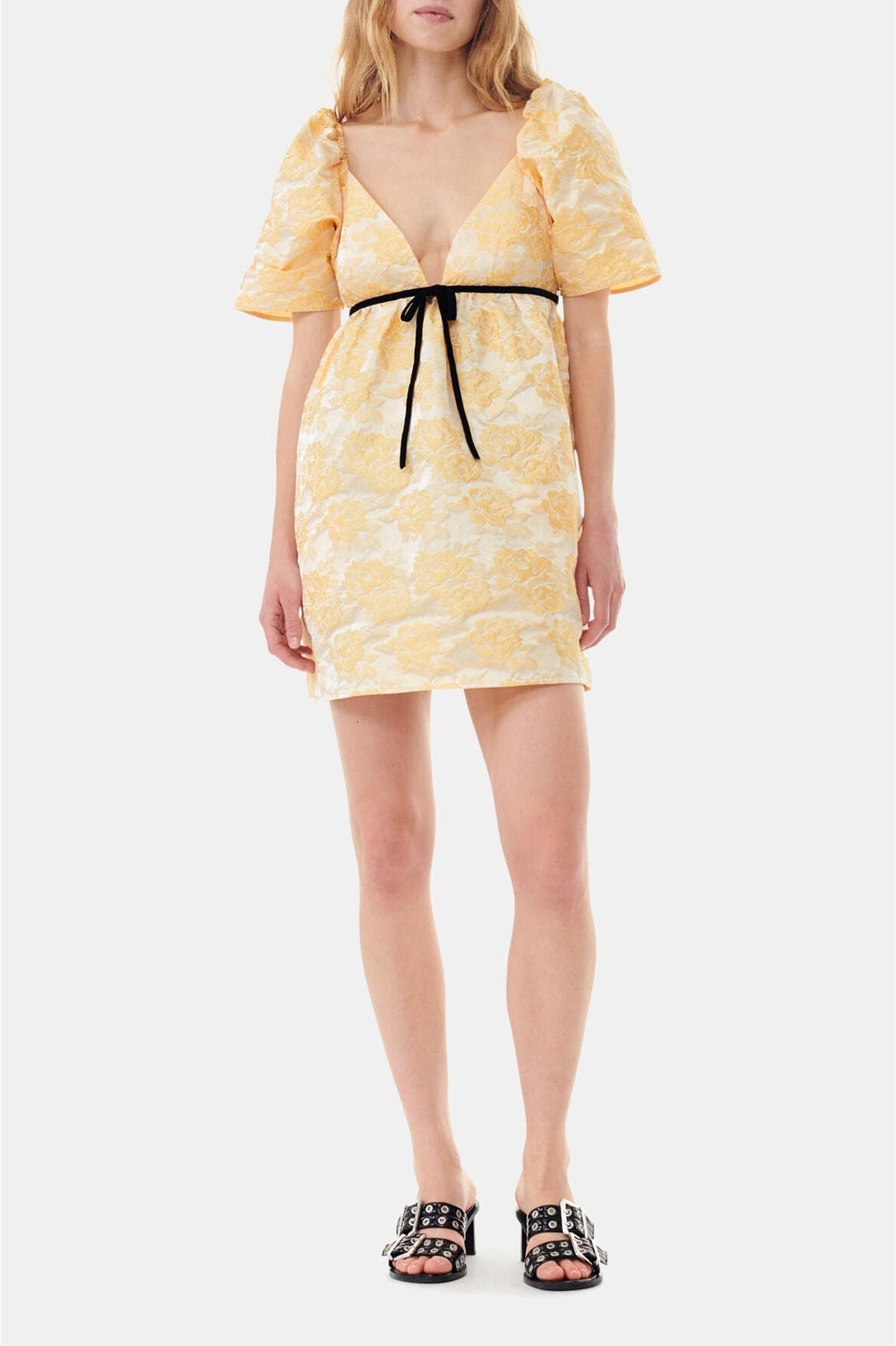 Robe courte à manches ballon - Flan