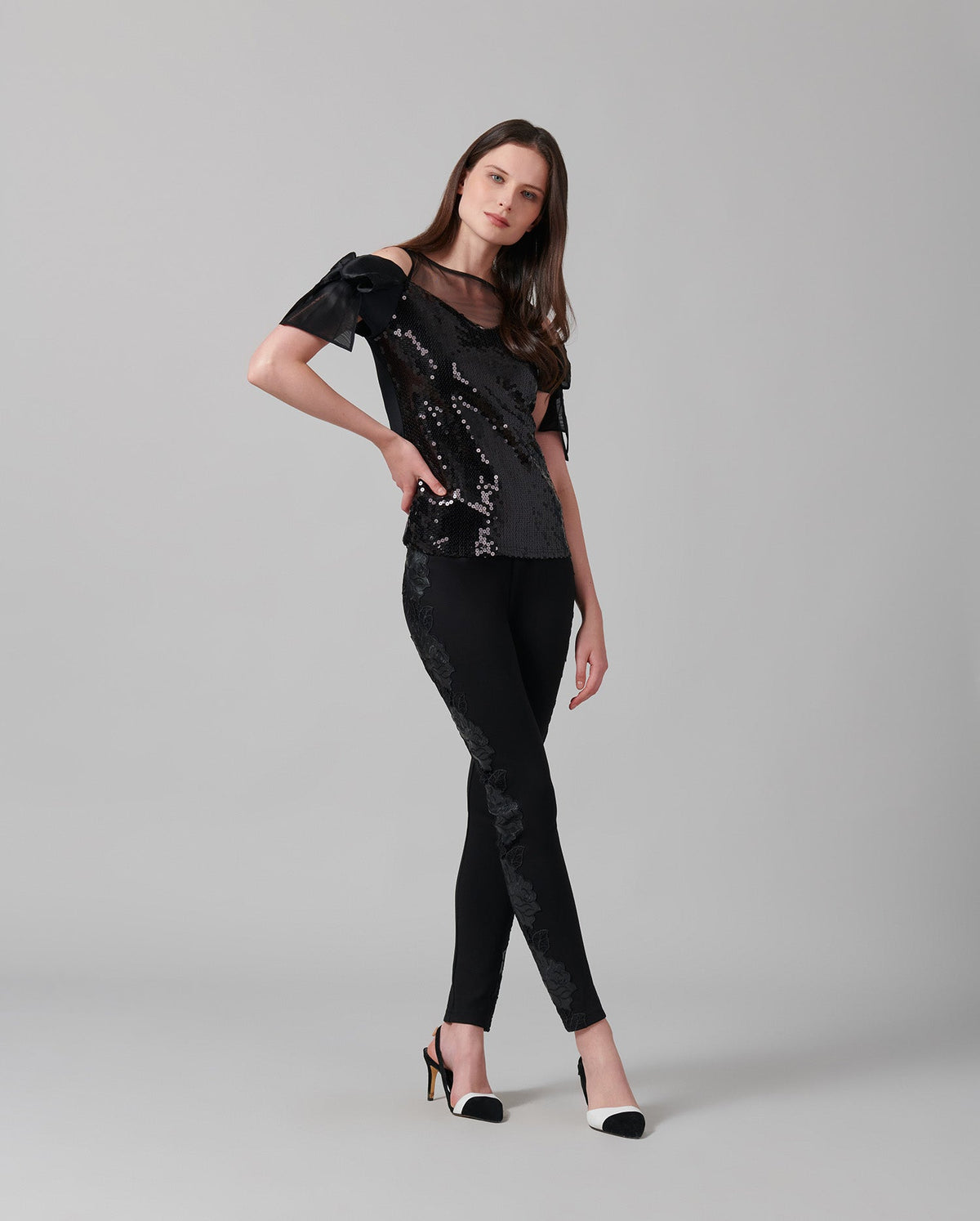 Black / T-Shirt Fasola