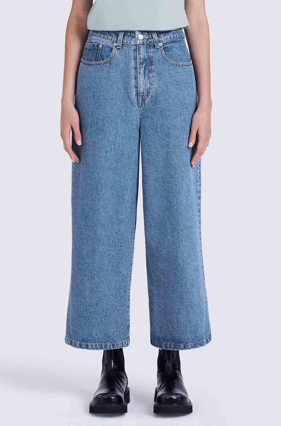 Cropped Fit Jeans