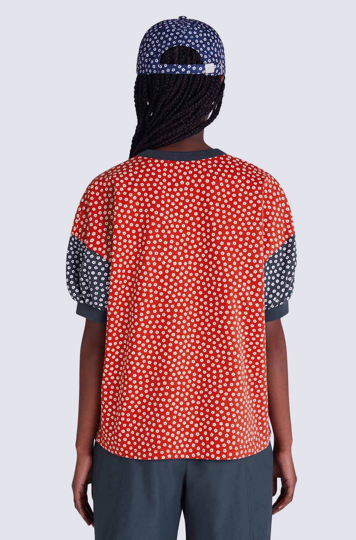 T-shirt Sakura Flower - Medium Red