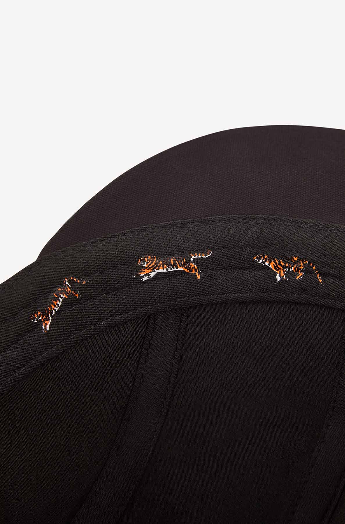 Casquette à détail fleur - Black