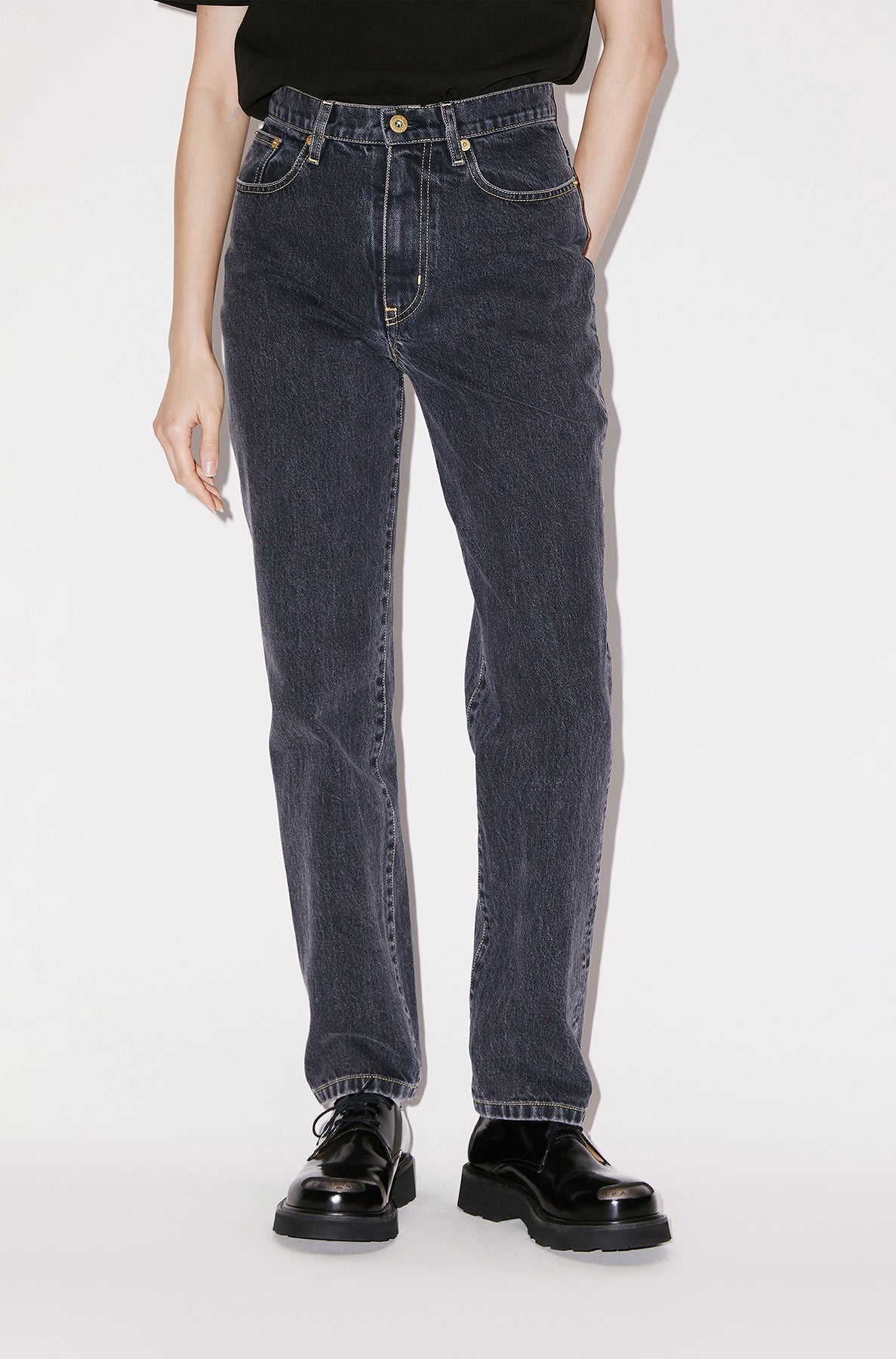 Stone Bleach Straight Fit