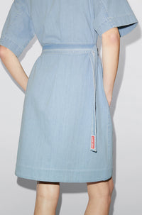 Robe portefeuille en denim - Bleached Blue Denim