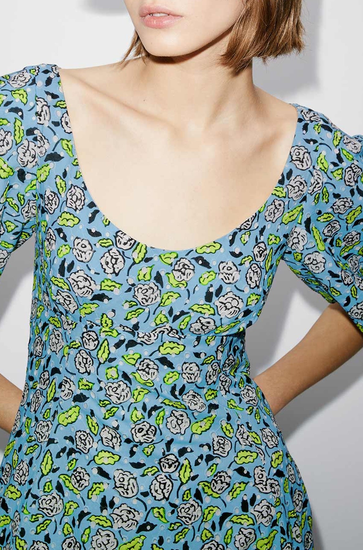 Robe midi en broderie anglaise - Cyan