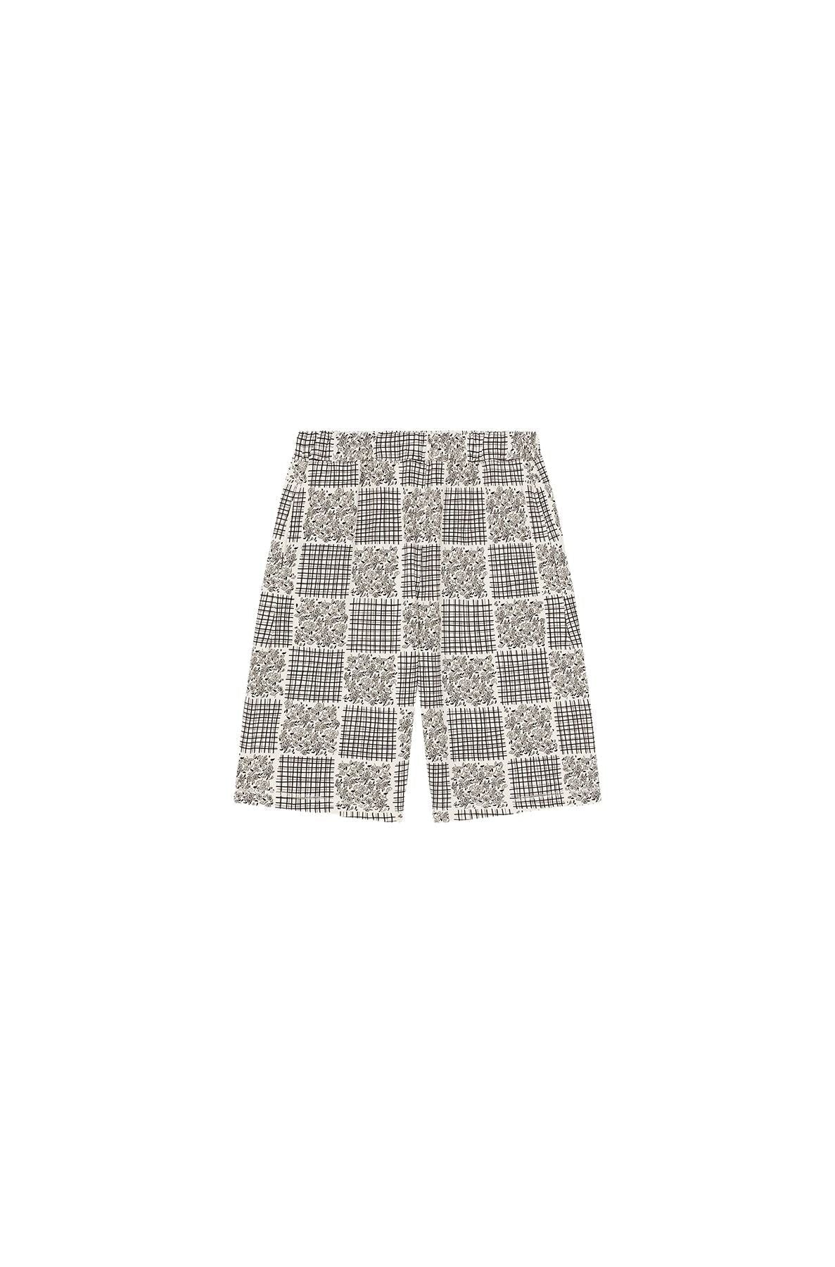 Hana Ditsy Classic Short