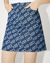 Jupe courte "Monogram" en denim - Rinse Blue Denim
