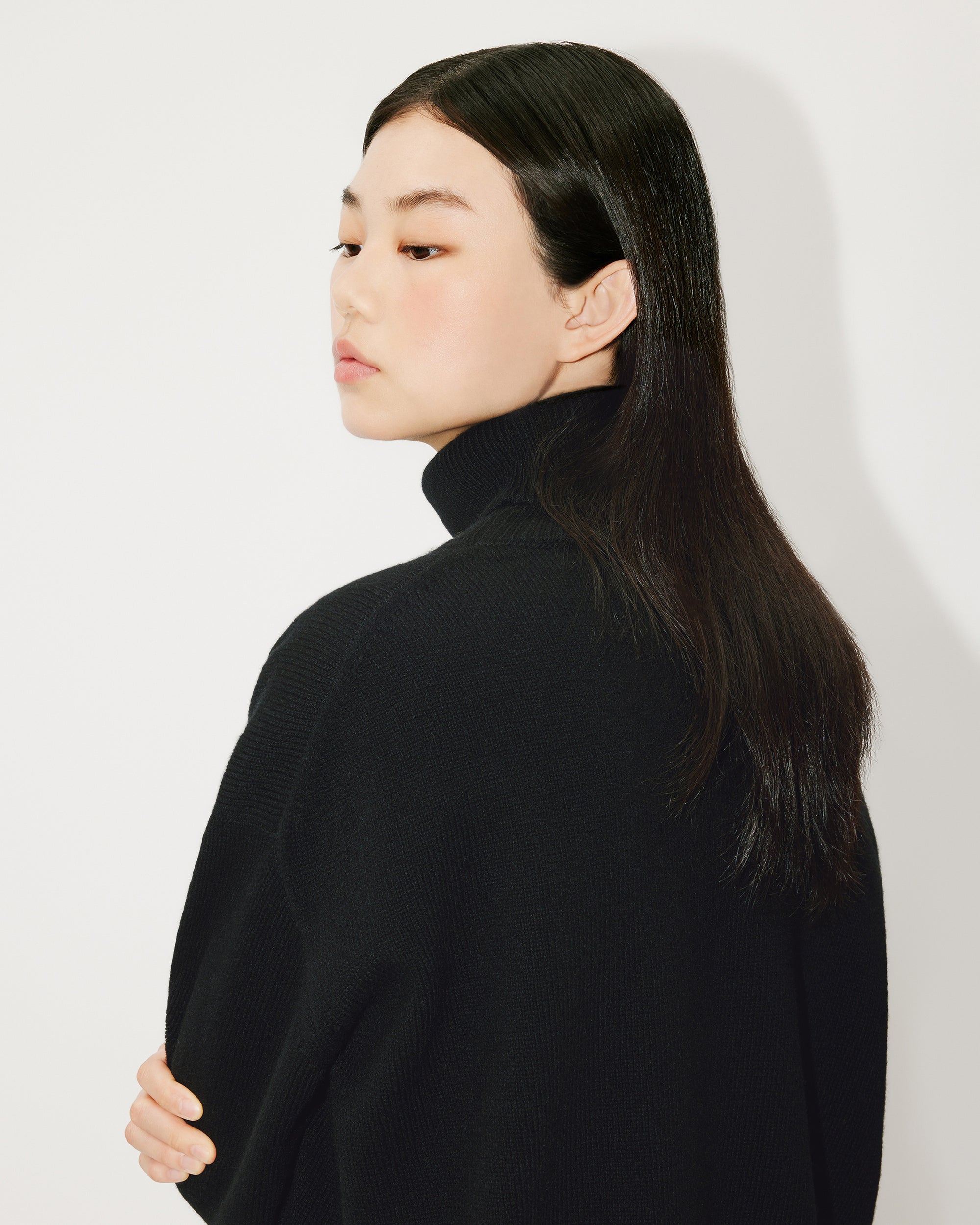 Boxy Turtle Neck Crest Jumper