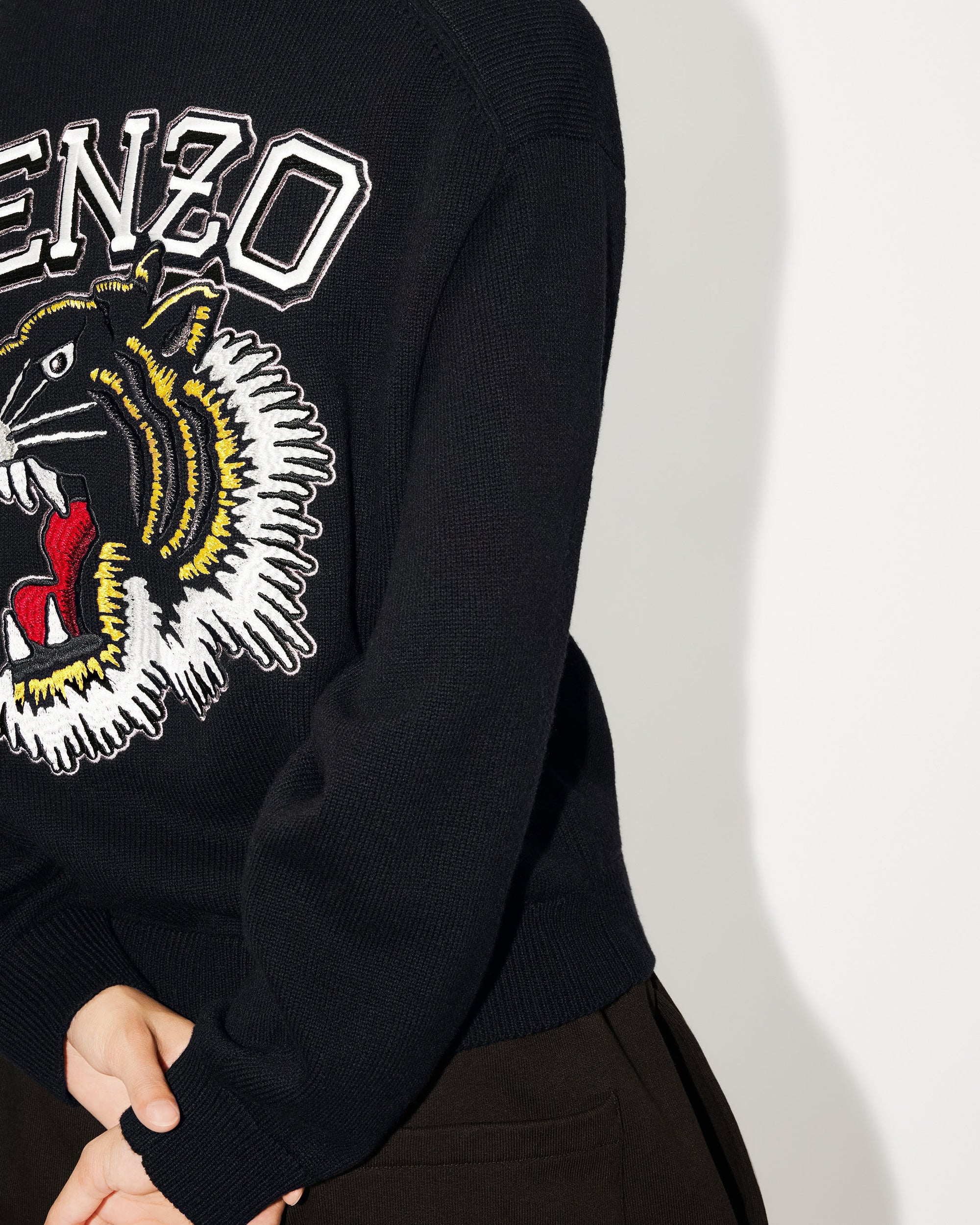 Pull brodé "Varsity Tiger" en laine - Black