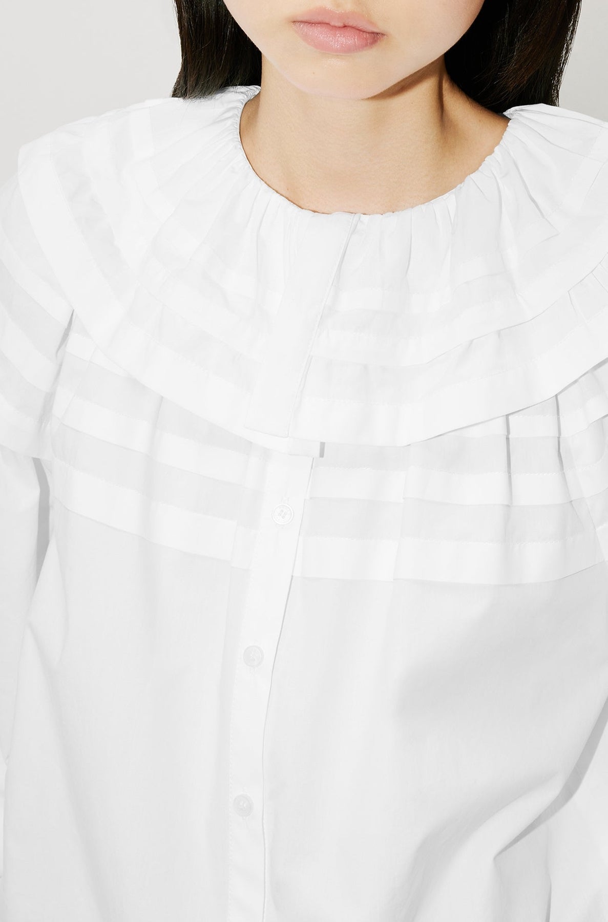 Pierrot collar blouse - White