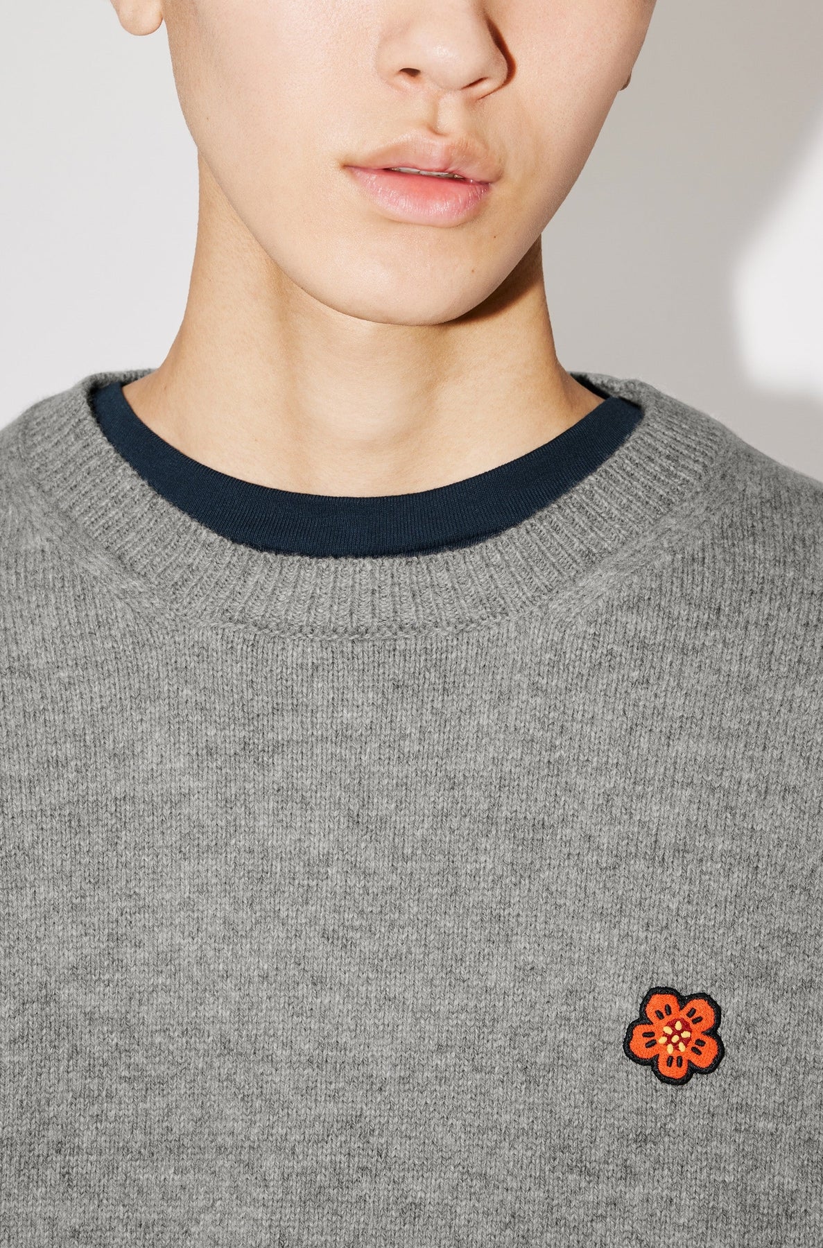Pull brodé Boke Flower en laine - Pearl Grey