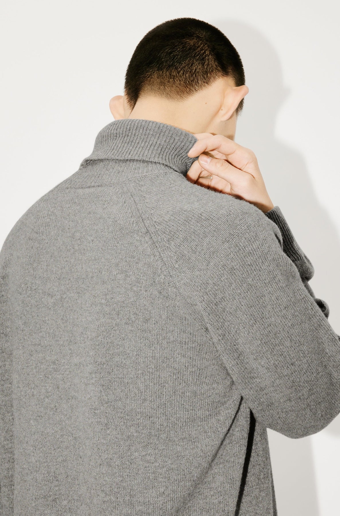 Pull à col roulé brodé Boke Flower en laine - Pearl Grey