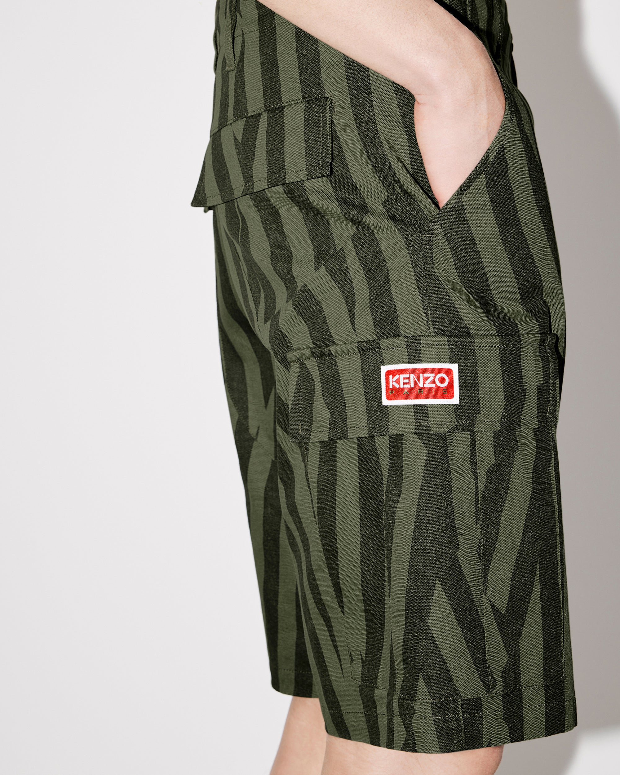 Short cargo "Kenzo Dazzle Stripe" - Sage Green