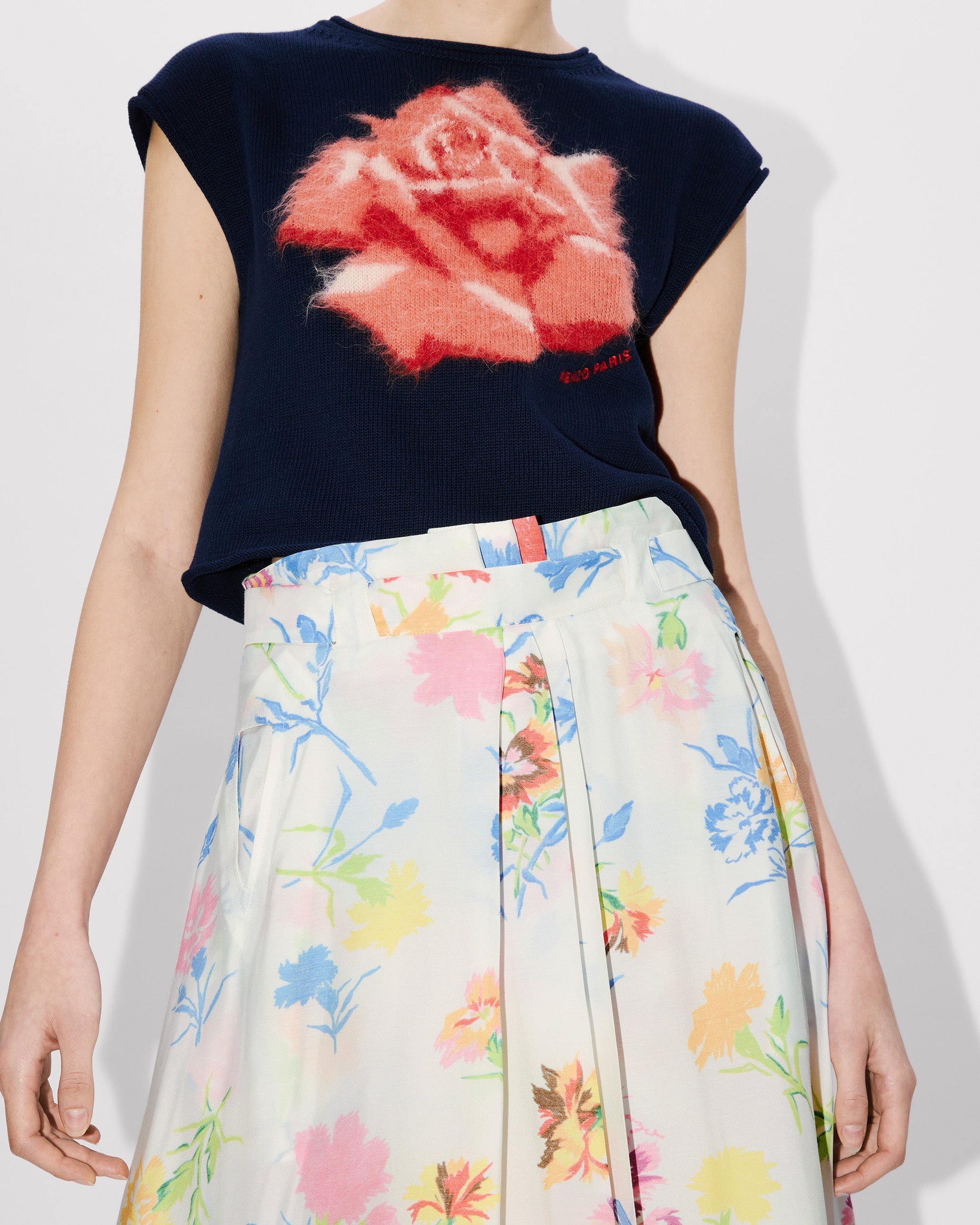 Drawn Flowers Pleated Skirt