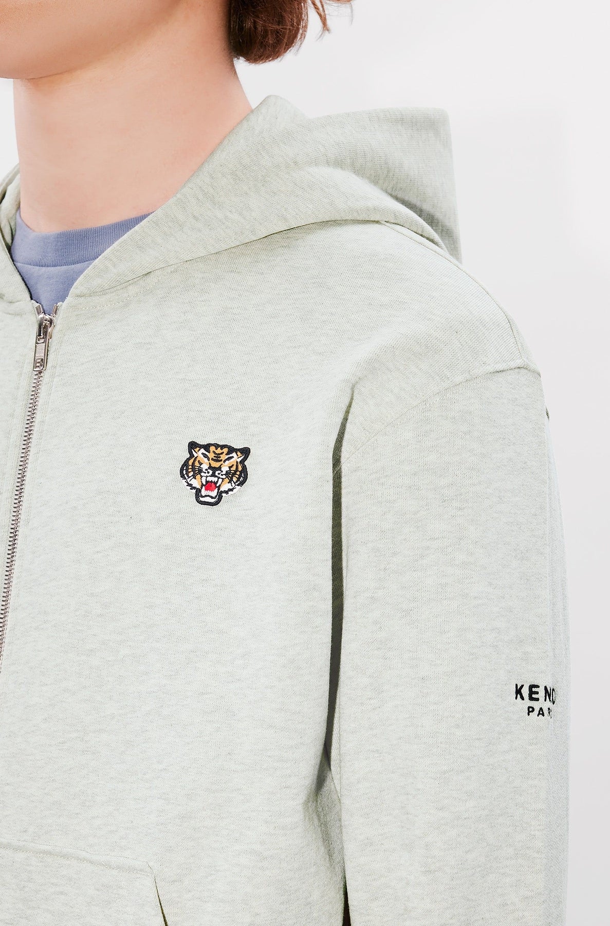 Sweatshirt à capuche zippé brodé Lucky Tiger - Pale Grey