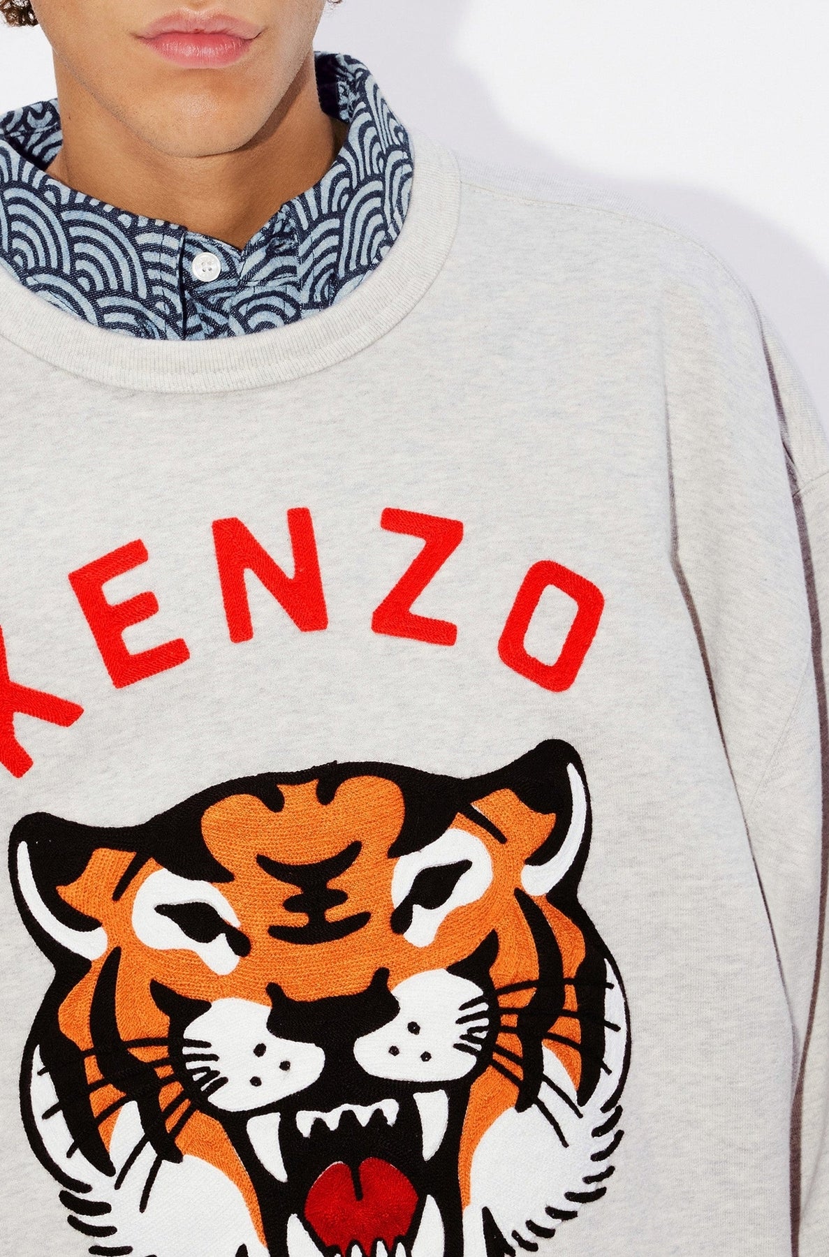Sweatshirt oversize brodé Lucky Tiger - Pale Grey