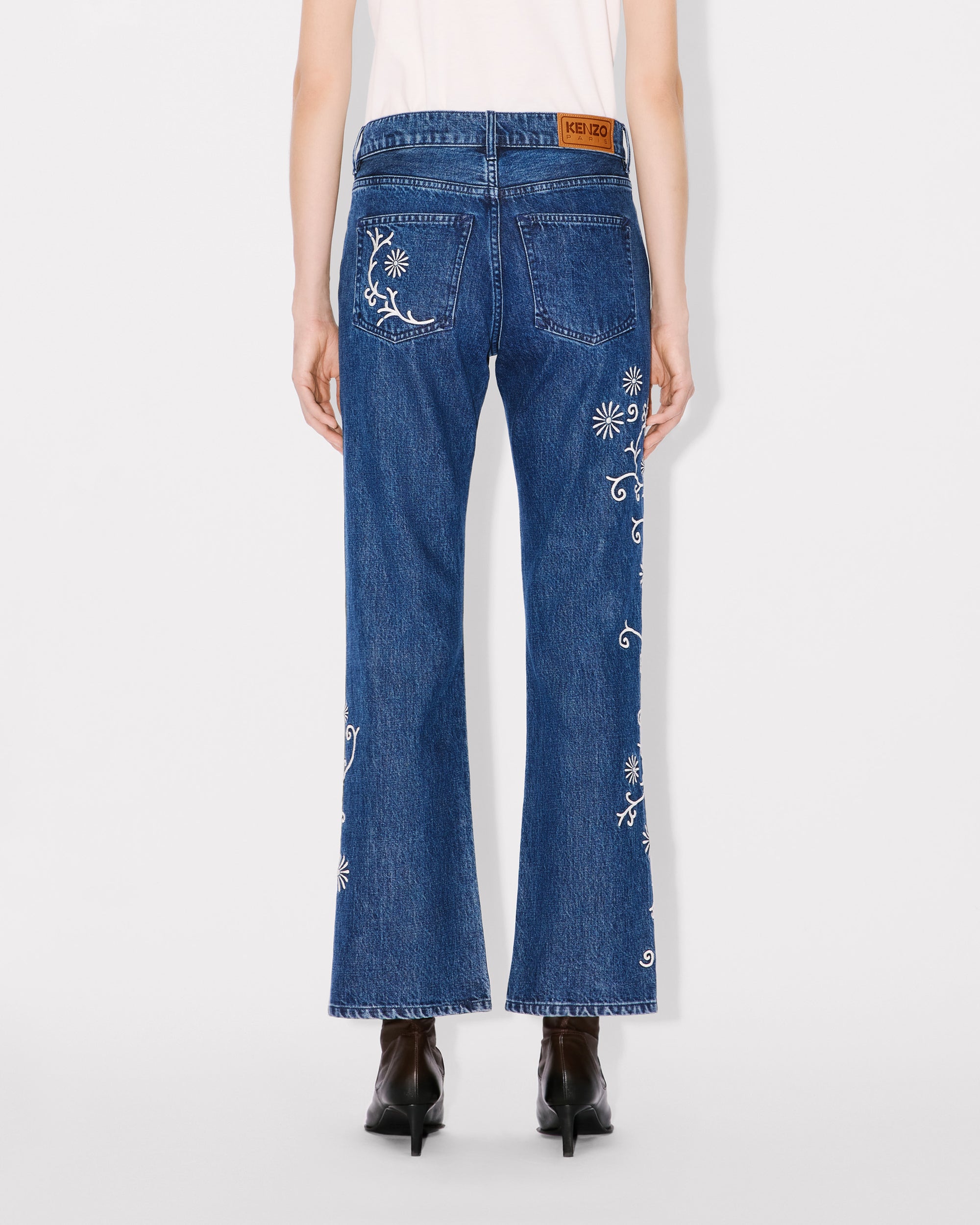 Bara Cropped Fit Jeans