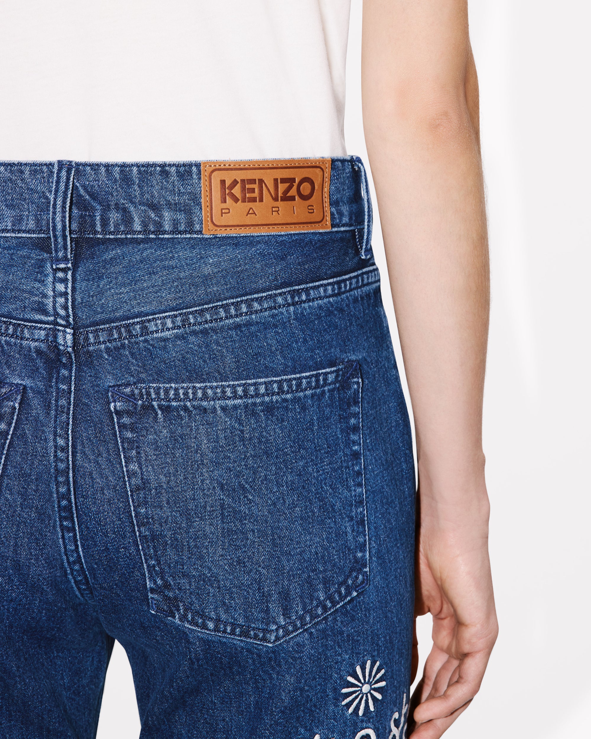 Bara Cropped Fit Jeans