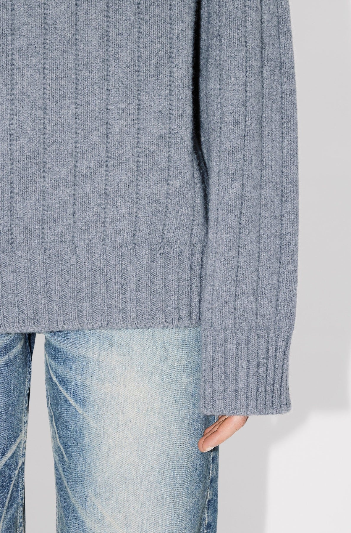 Ribbed and embroidered oversized jumper in wool - Middle Grey
