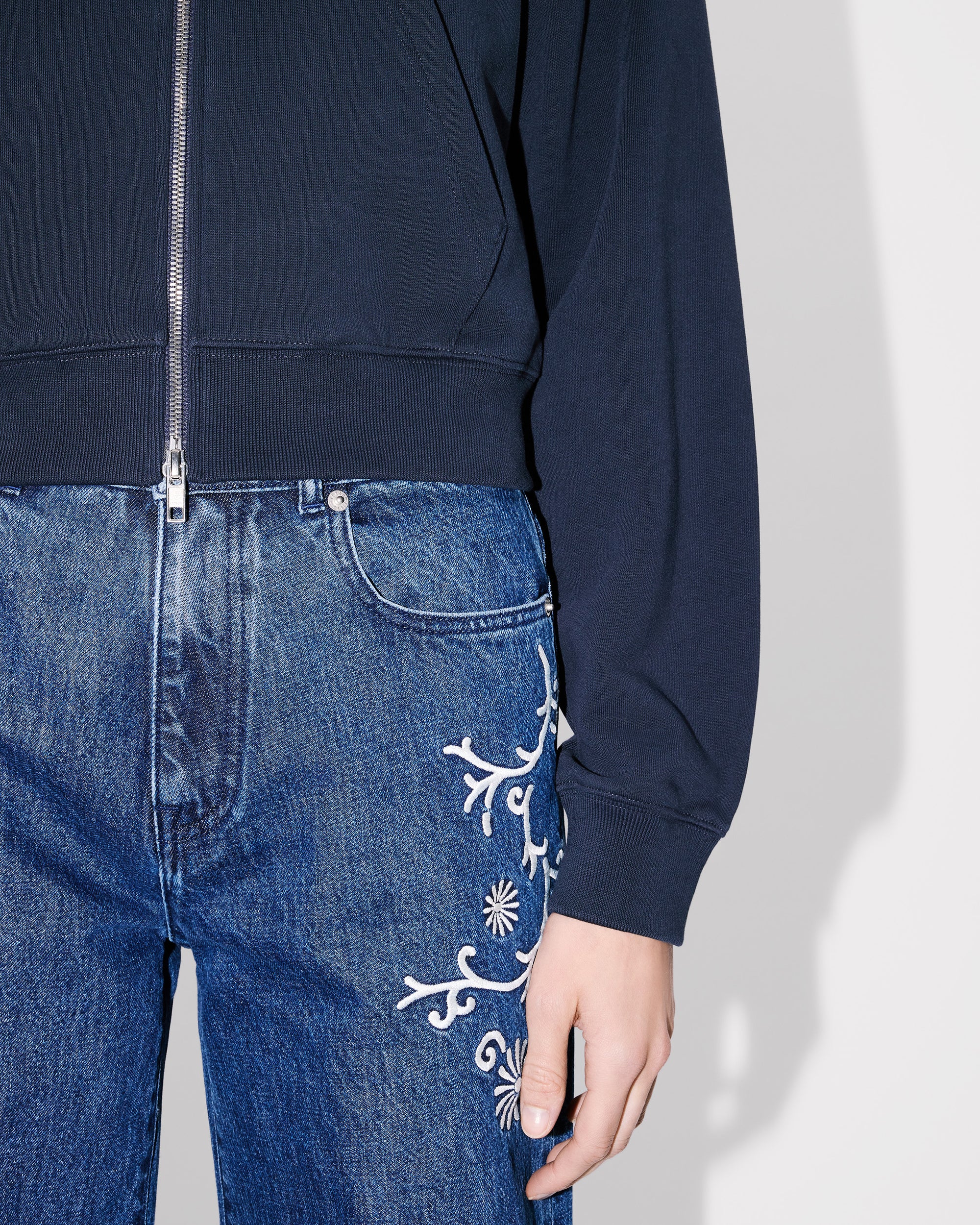 Gots Marguerite Emb Crop Zip H