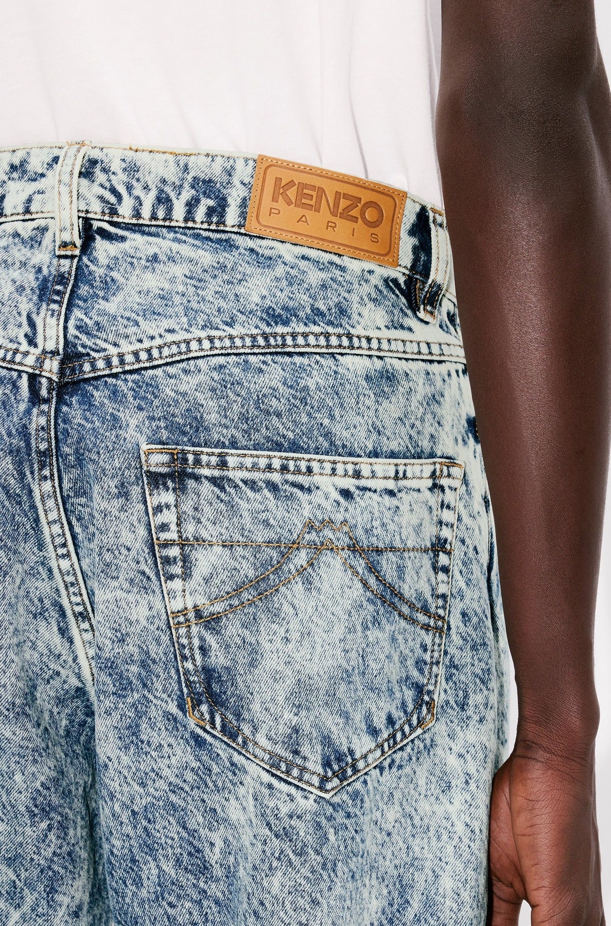 Loose Botan Jeans - Snow Bleached Blue Denim