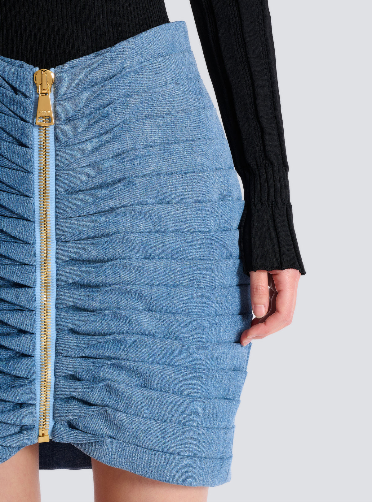 Jupe courte en jean plissée à fermeture éclair - Bleu Jean Délavé