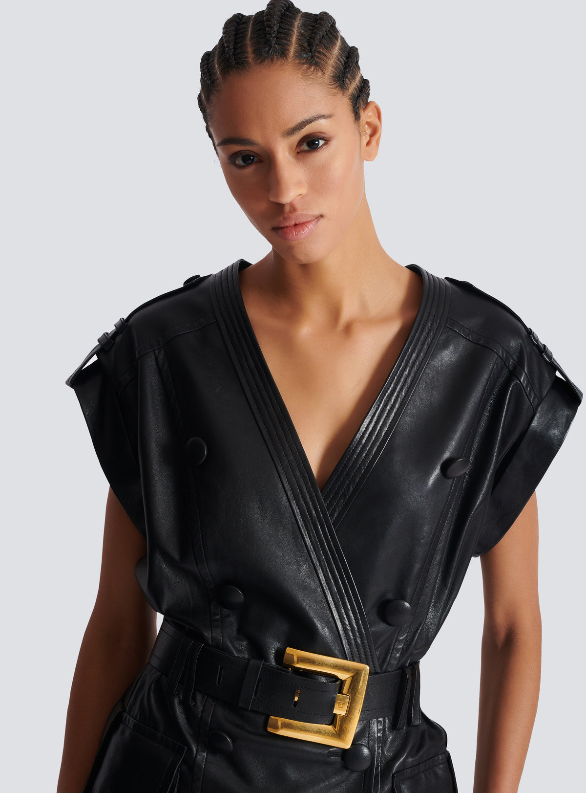 Robe courte ceinturée en cuir d'agneau - Noir