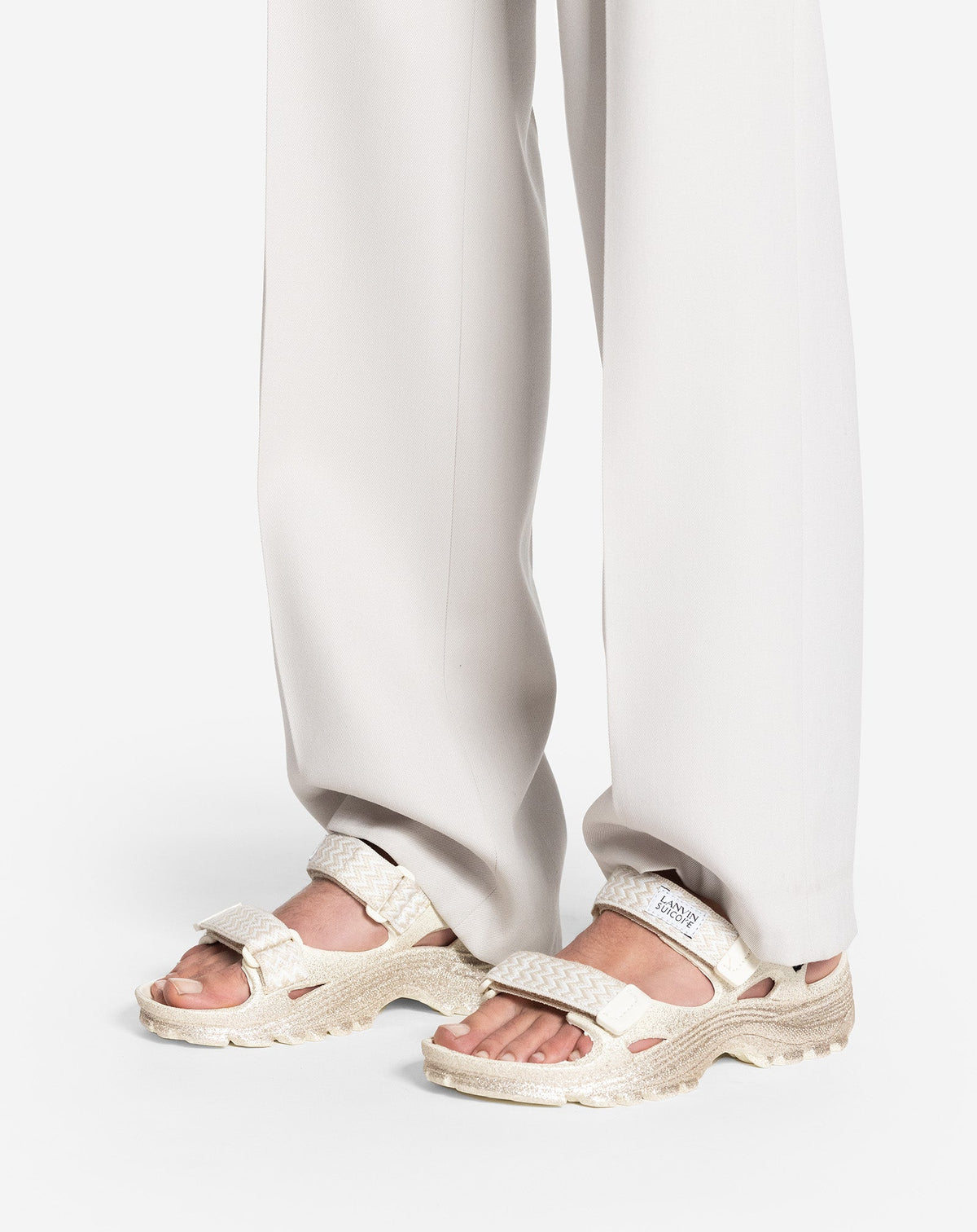 Sandales Curb Lanvin x Suicoke - Or & Beige Clair