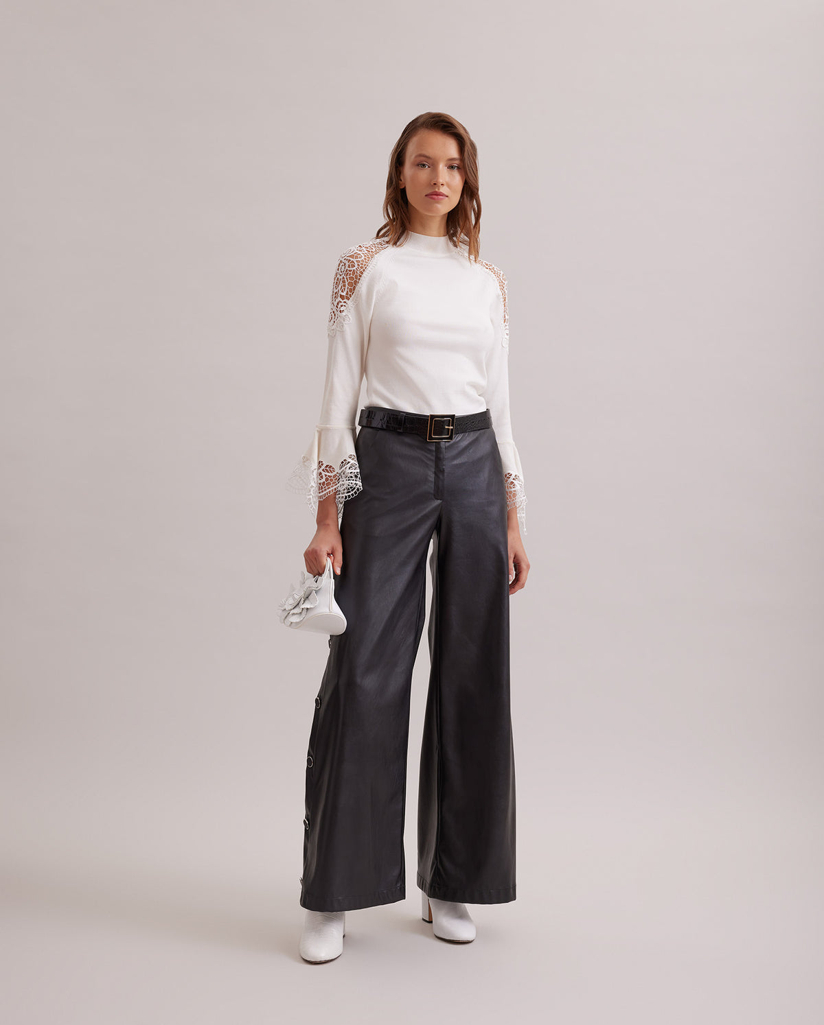 Moon White / Pullover Fozia