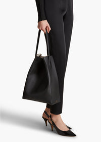 Black Frida Hobo In Black Pebbled Leather - Black