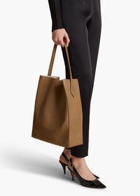 Toffee The Frida Hobo In Toffee Pebbled Leather - Toffee