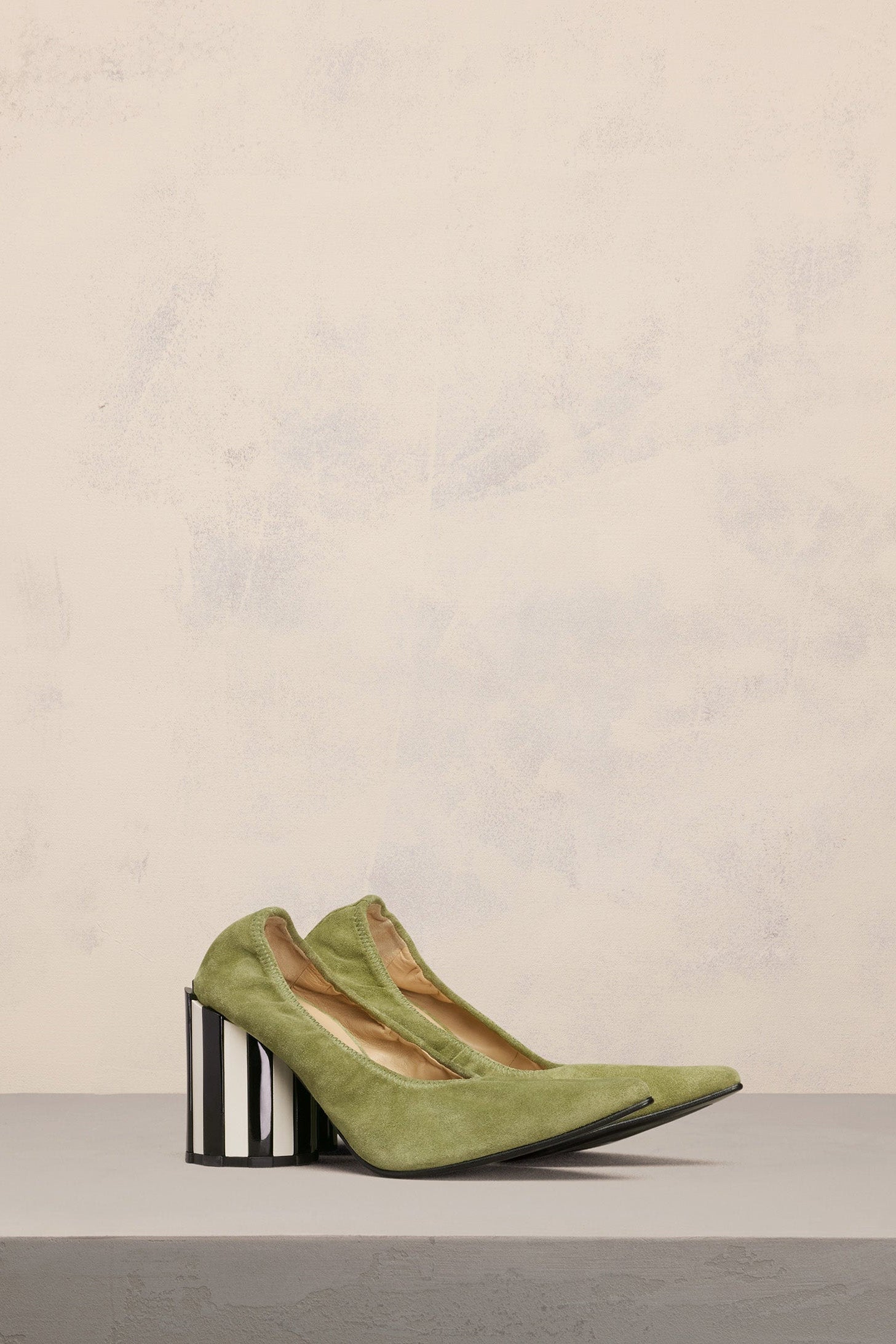 90 Pointed-toe suede pumps - Olive