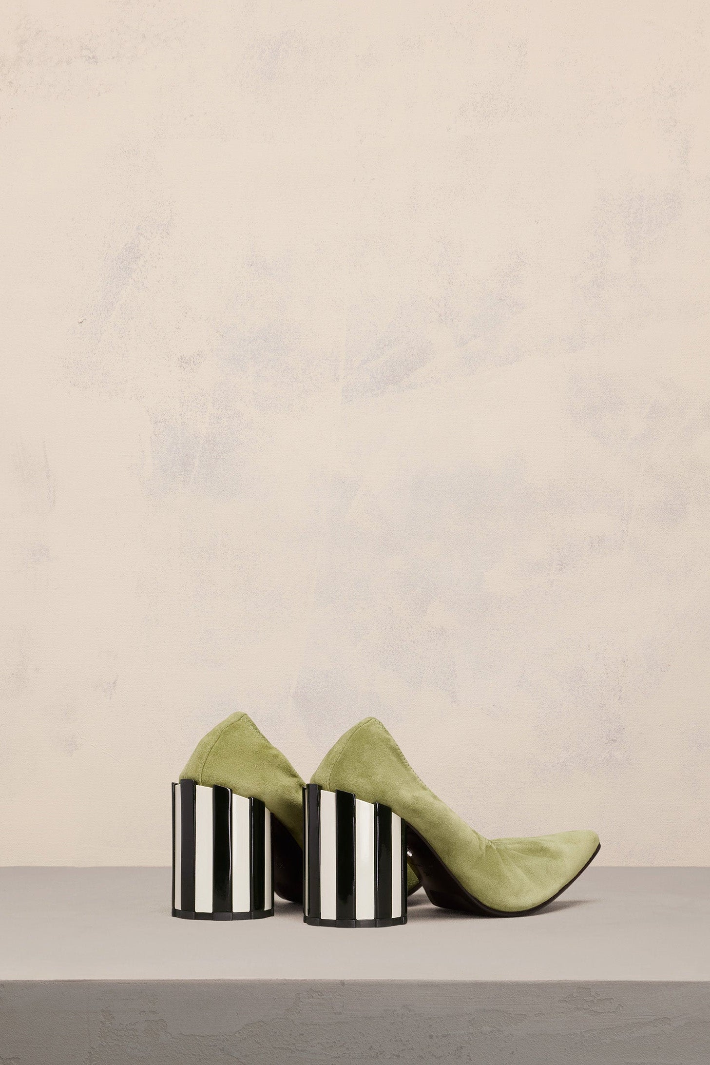 90 Pointed-toe suede pumps - Olive