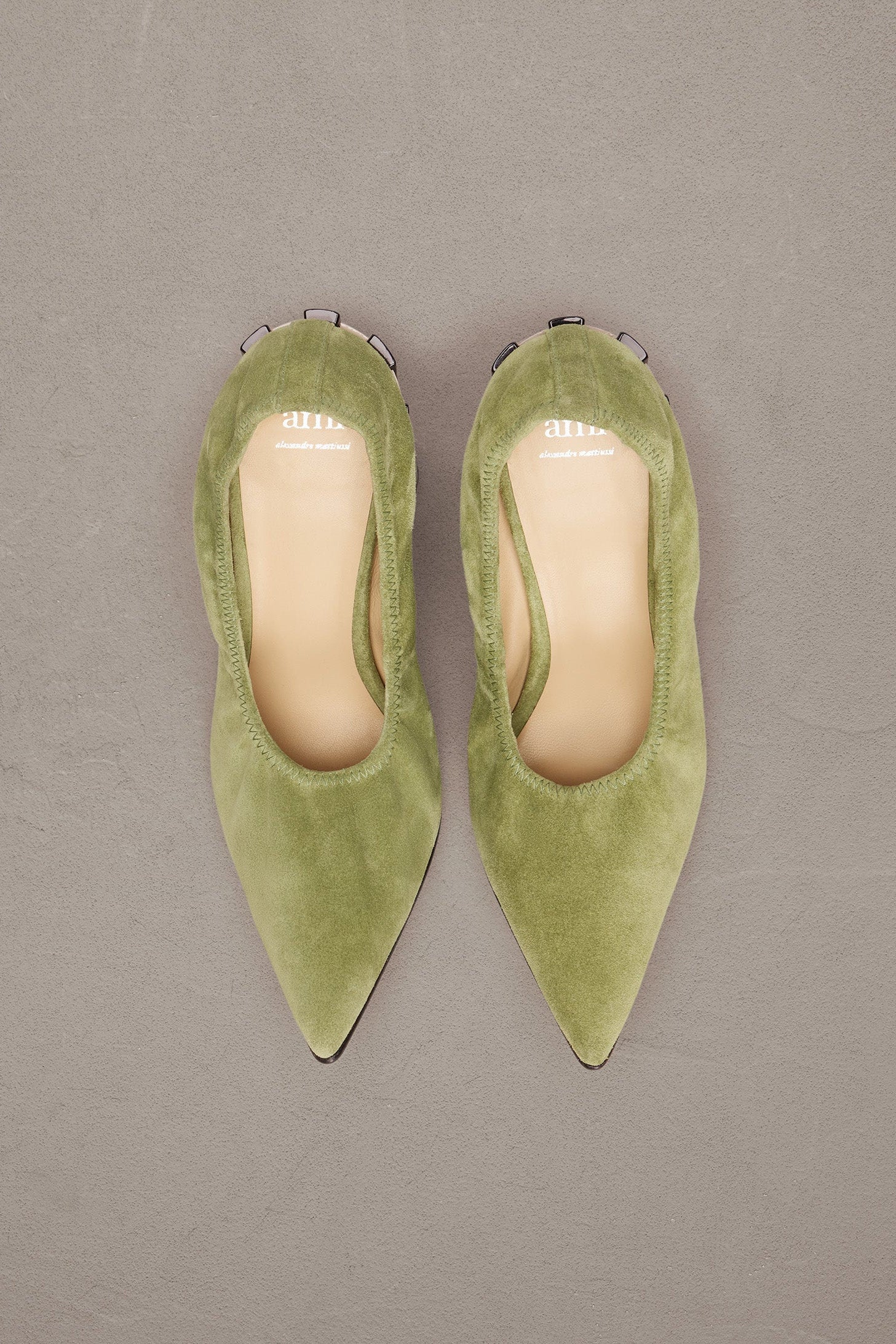 90 Pointed-toe suede pumps - Olive