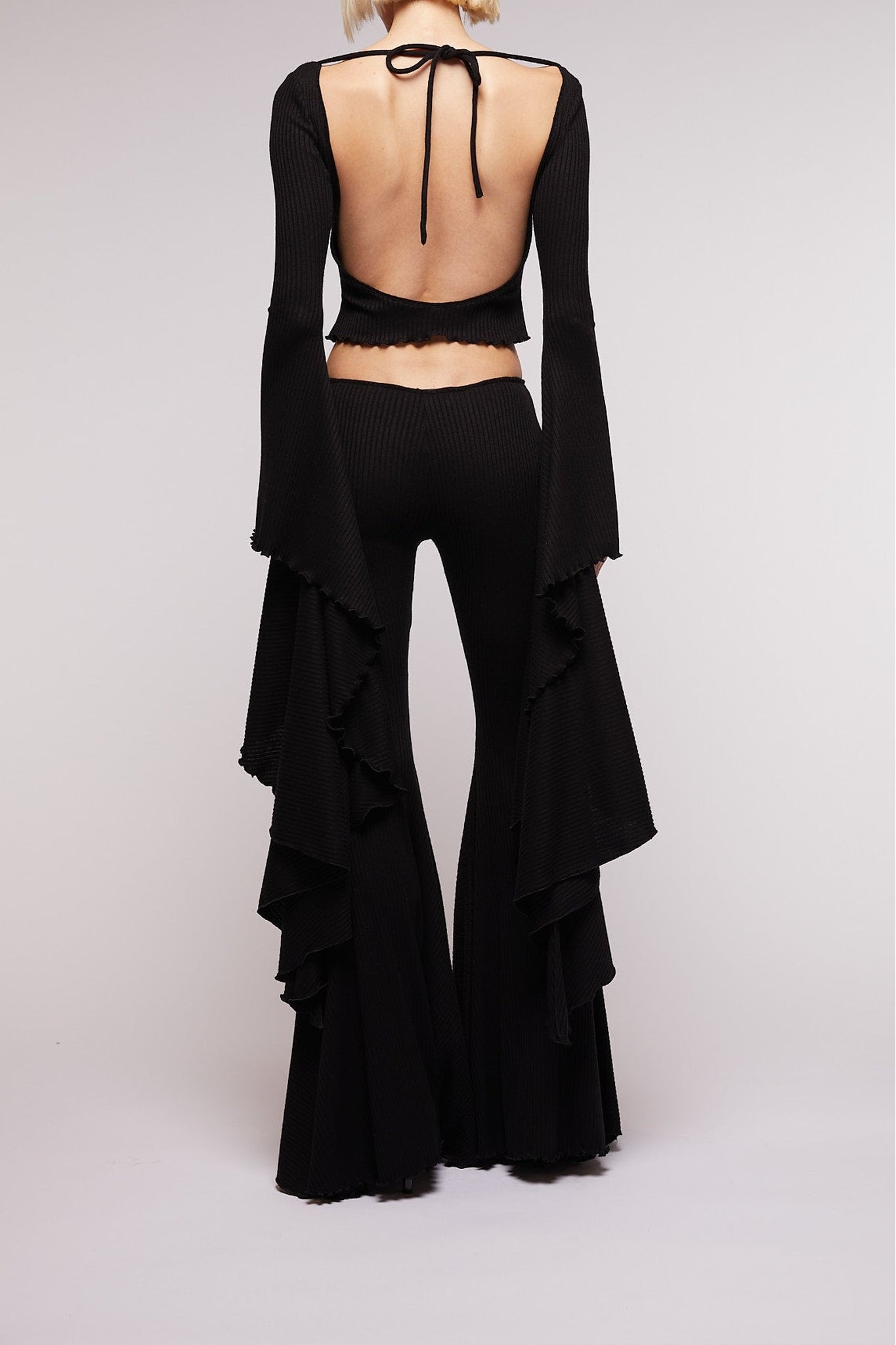 Black // Ribbed knitwear maxi sleeves top
