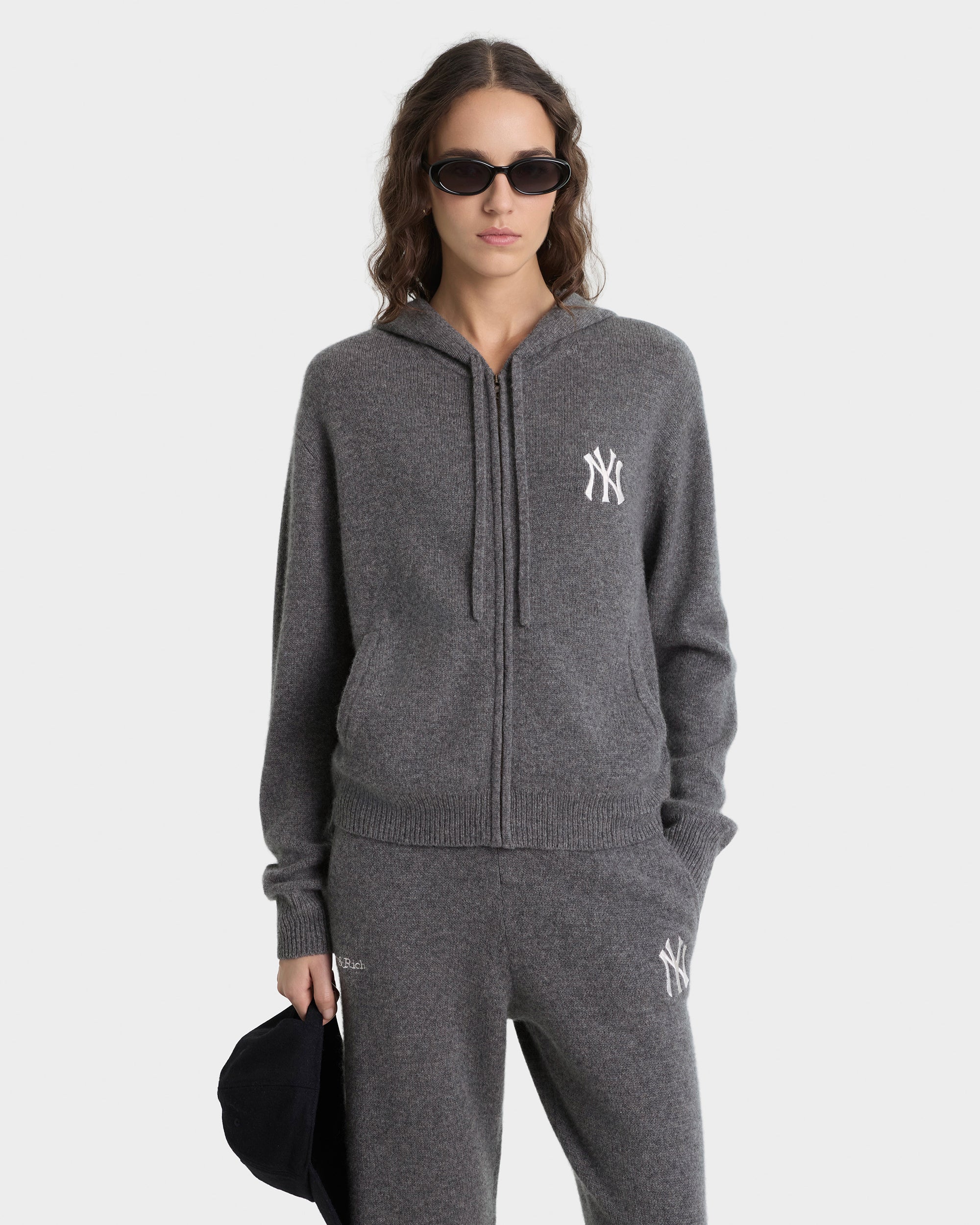 Sweat à capuche zippé en cachemire « Heritage Yankees Serif » - Gris foncé/Blanc