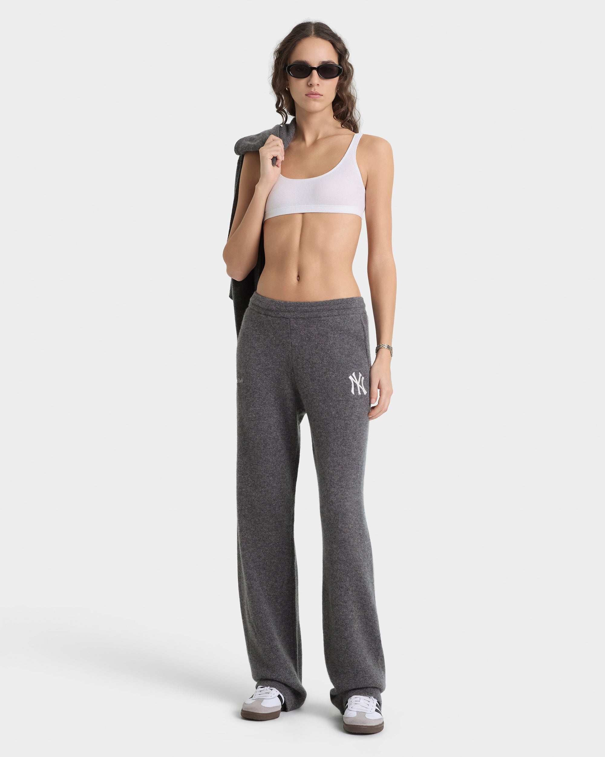 Pantalon en cachemire Heritage Yankees Serif - Gris foncé/Blanc