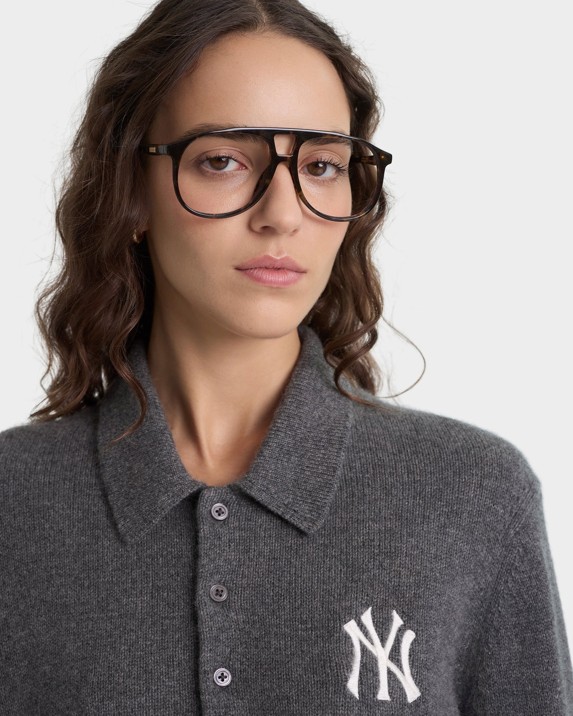 Polo en cachemire Heritage Yankees Serif - Gris foncé/Blanc