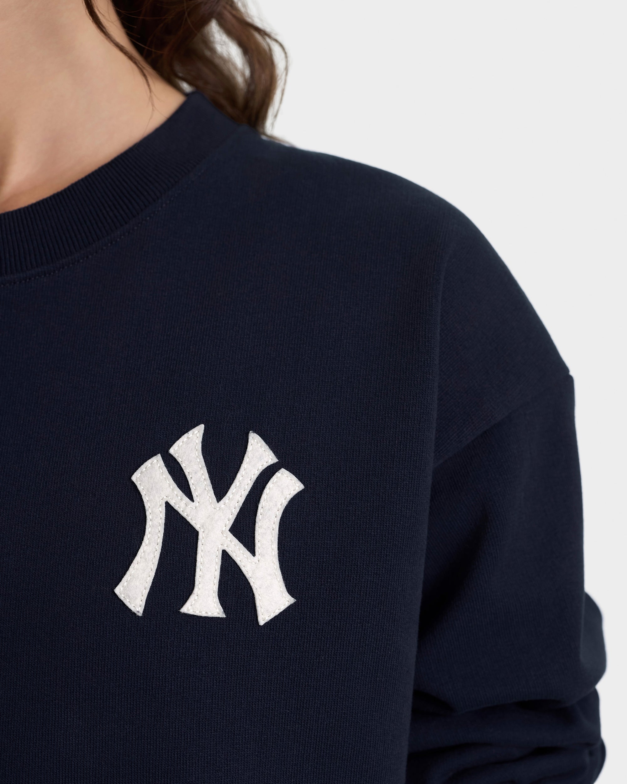 Pull à col rond Heritage Yankees Serif - Bleu marine/Blanc