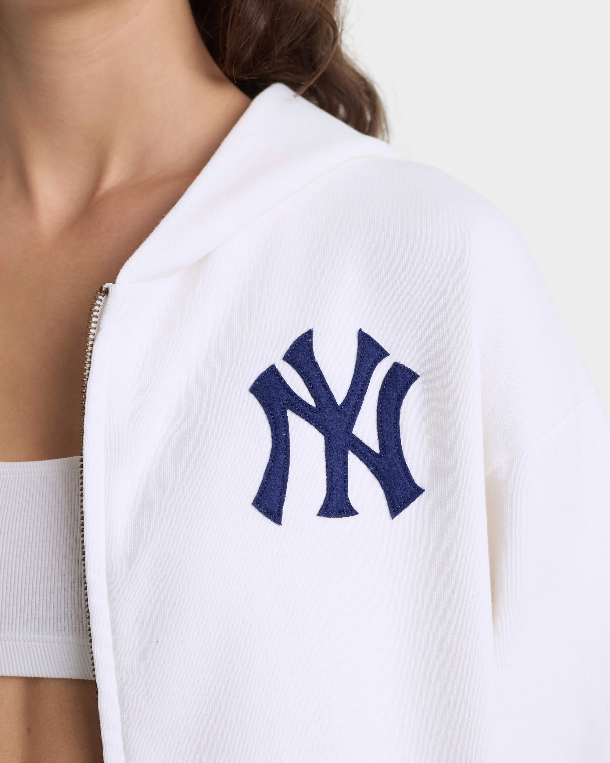 Sweat à capuche zippé Heritage Yankees Serif - Blanc/Bleu marine