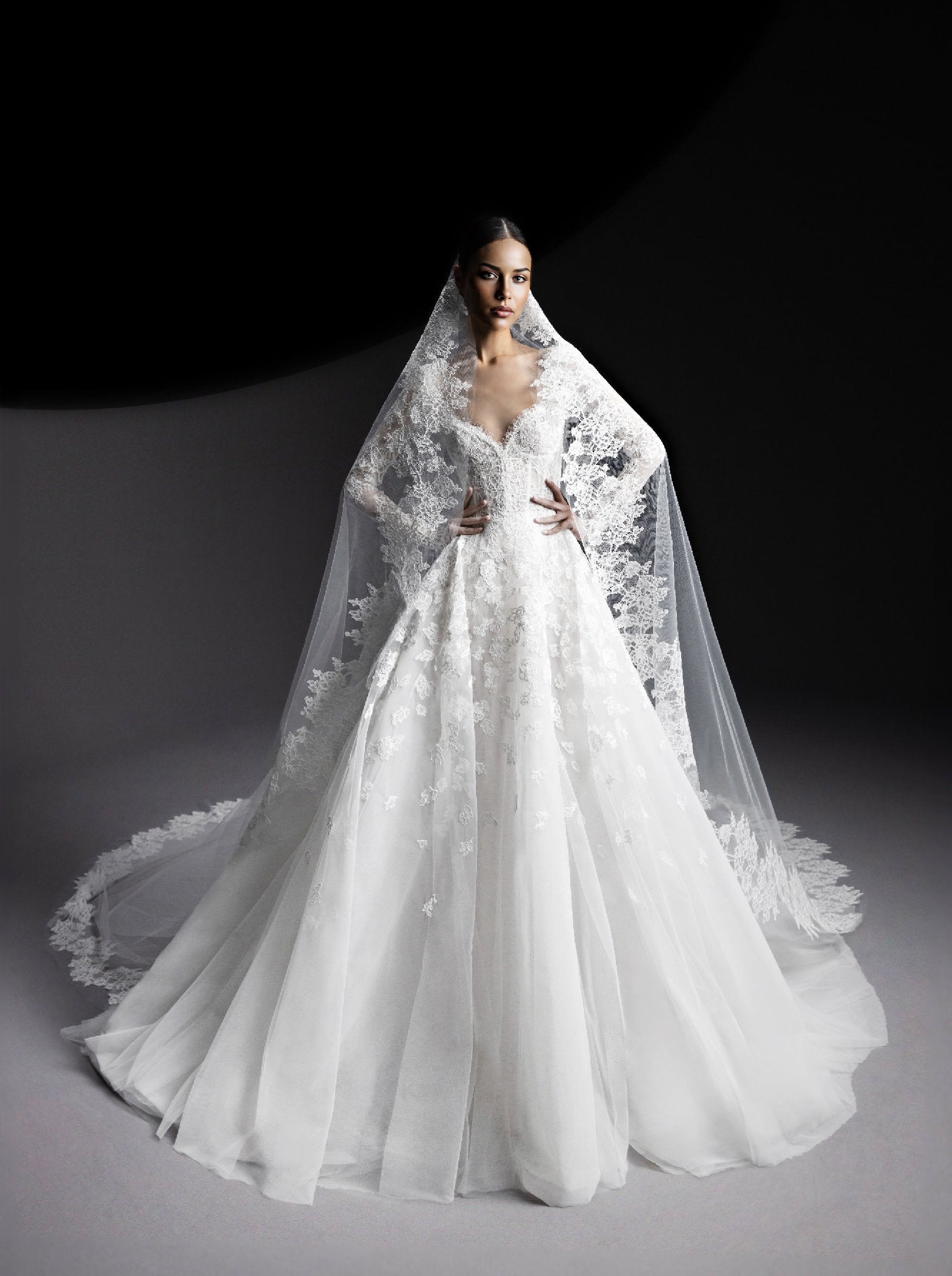 Robe à broderie florale en dentelle et tulle - Whisper White
