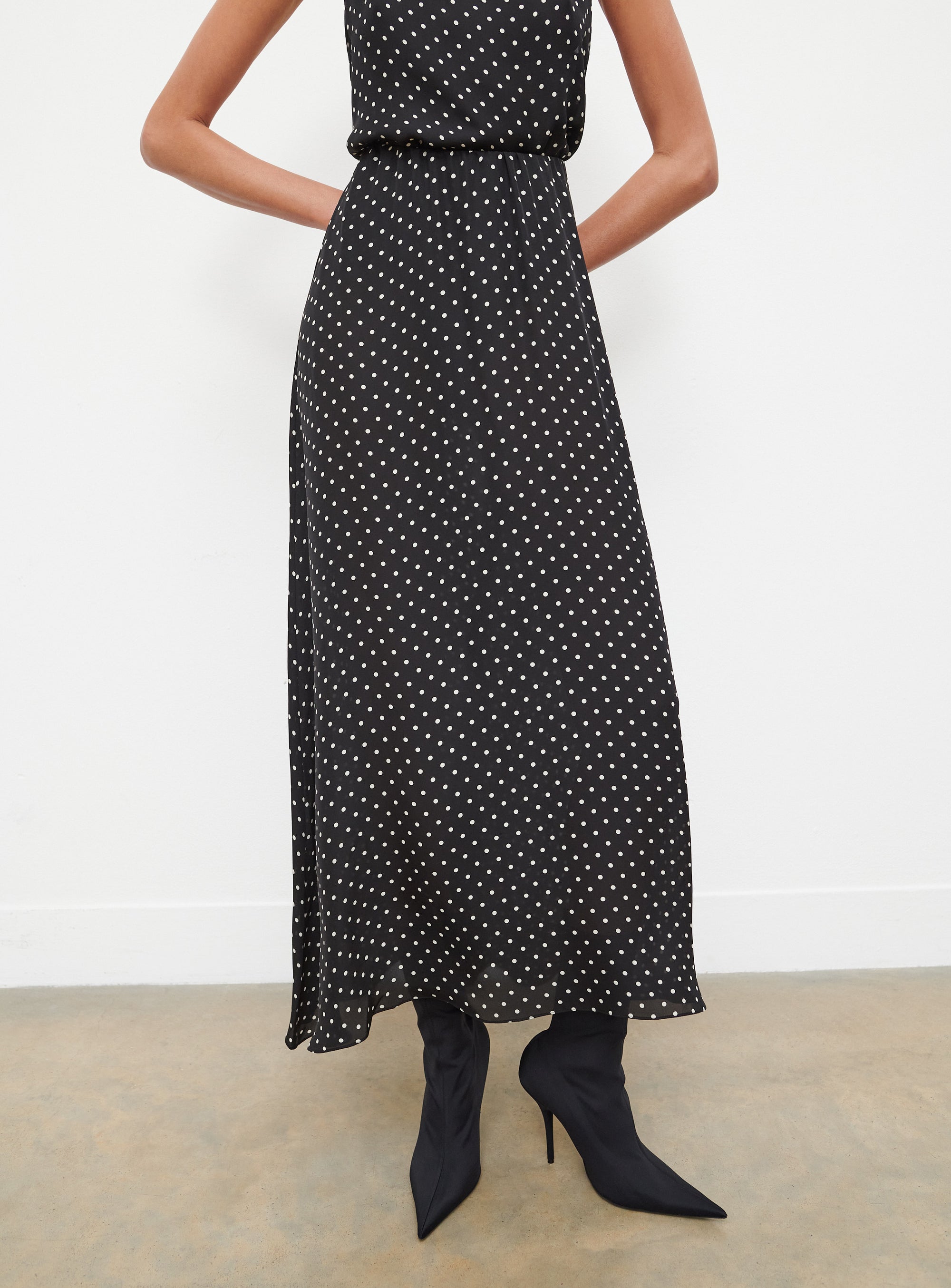 Flared skirt in silk - Black Polka Dot
