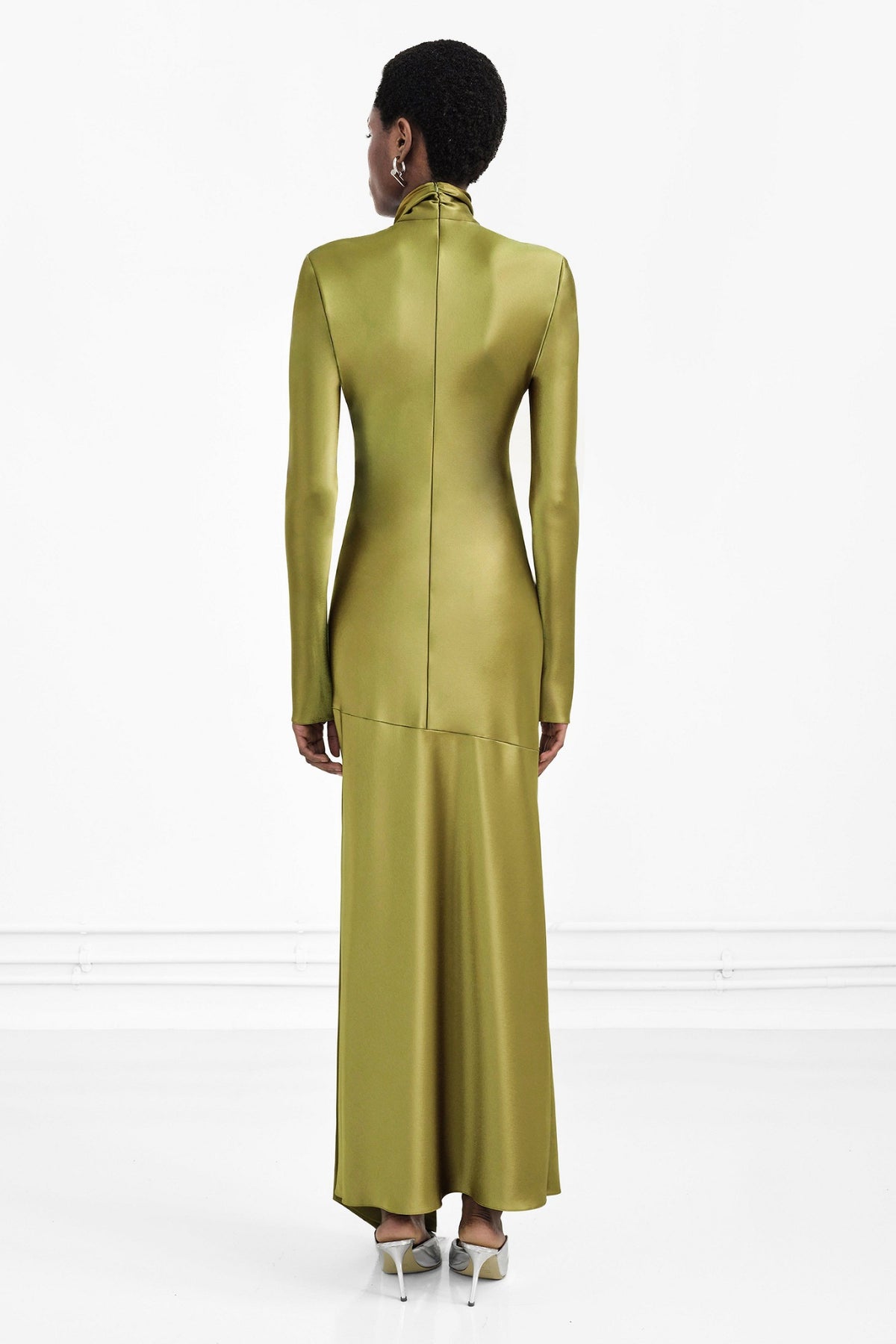 Robe longue Emilie en satin - Olive